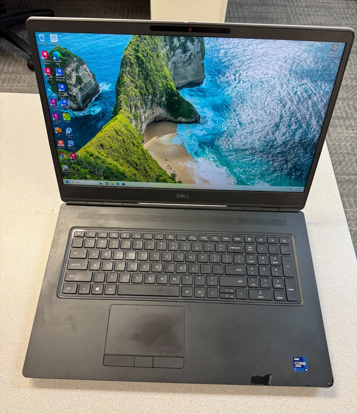 DELL Precision 7760 17 DELL Precision 7760 17