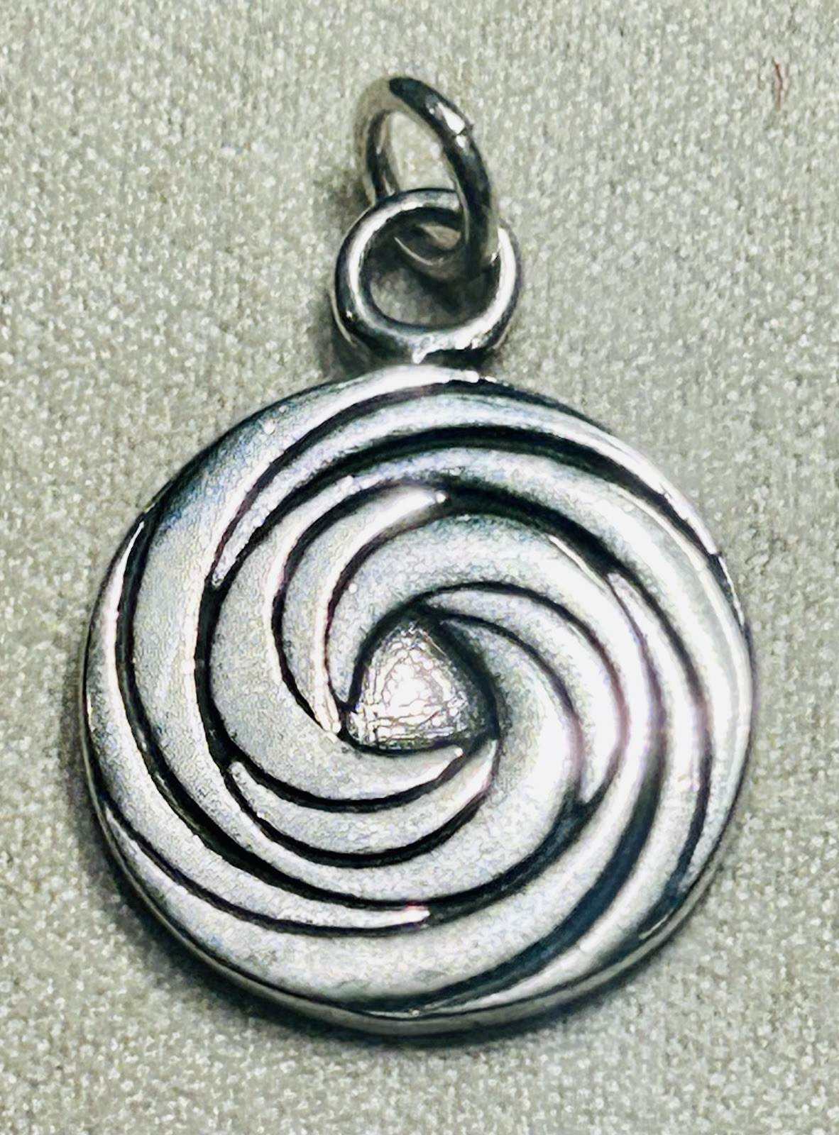Vintage Sterling Silver Handmade Signed KT 1999 Swirl Pendant 3.82 Gr 1” X 5/8”