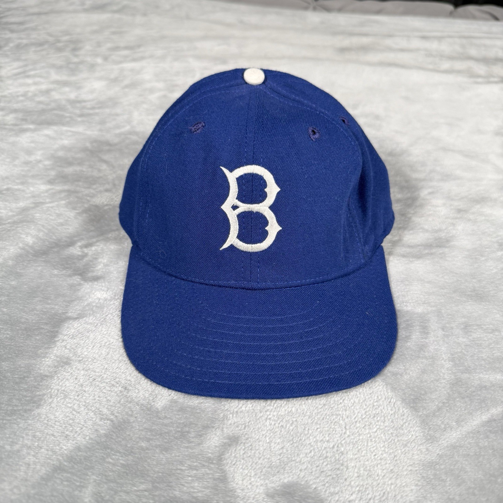 Vintage Brooklyn Dodgers Baseball Fitted Cap Mens 7 1/2 Made In USA New Era Vintage Brooklyn Dodgers Baseball Fitted Cap Mens 7 1/2 Made In USA New Era