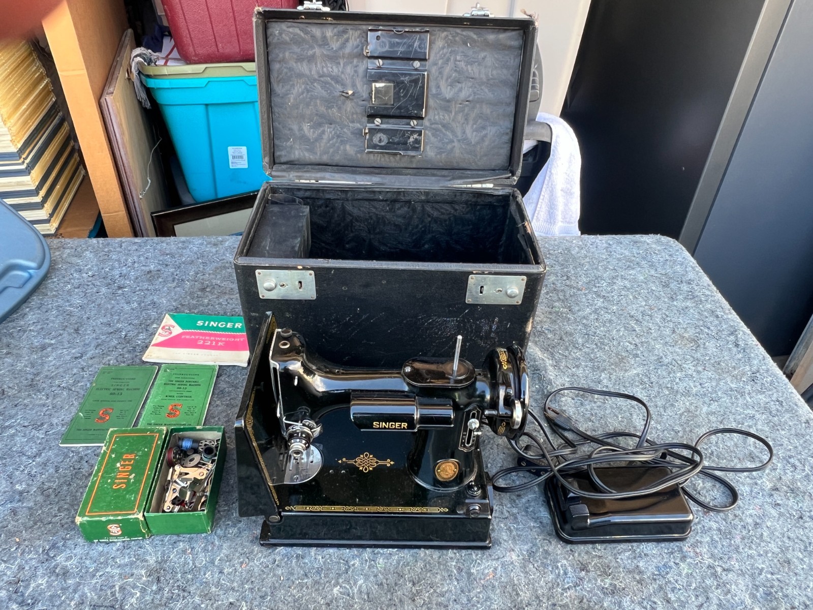 Vintage 1952 Singer Featherweight 221K Sewing Machine, WITH CASE & EXTRAS