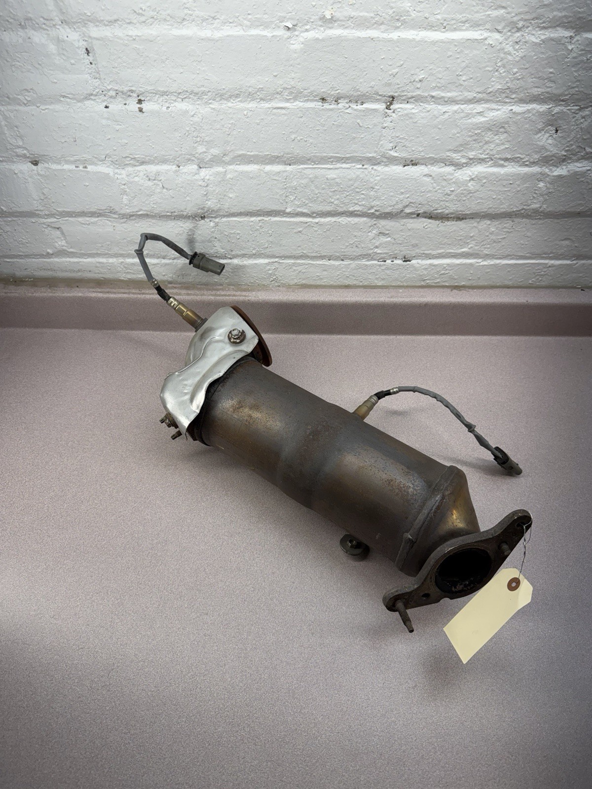 2016-2024 CHEVROLET MALIBU 1.5L FRONT EXHAUST DOWNPIPE TUBE 82162835 OEM 2016-2024 CHEVROLET MALIBU 1.5L FRONT EXHAUST DOWNPIPE TUBE 82162835 OEM