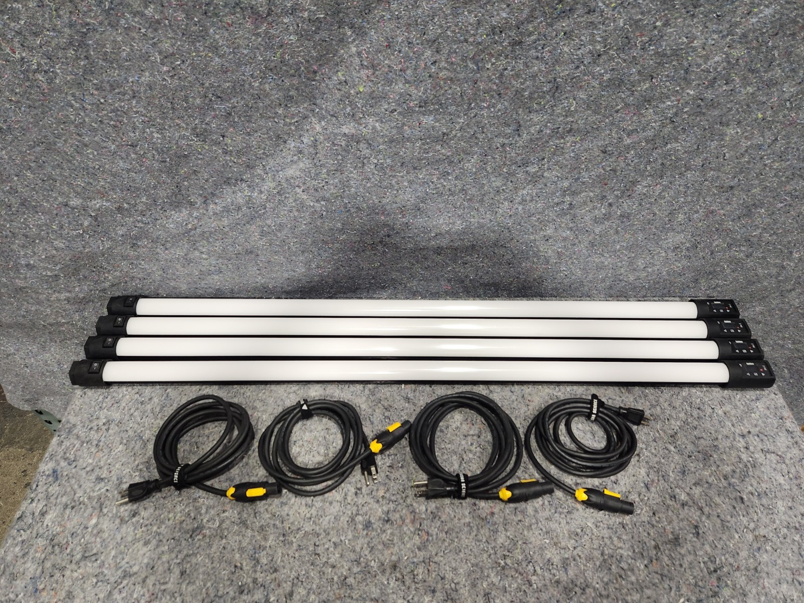 Quasar Rainbow Q50R Quad Kit 4x) RGBX Color 2000-6000k 4' Linear Led Light Tubes