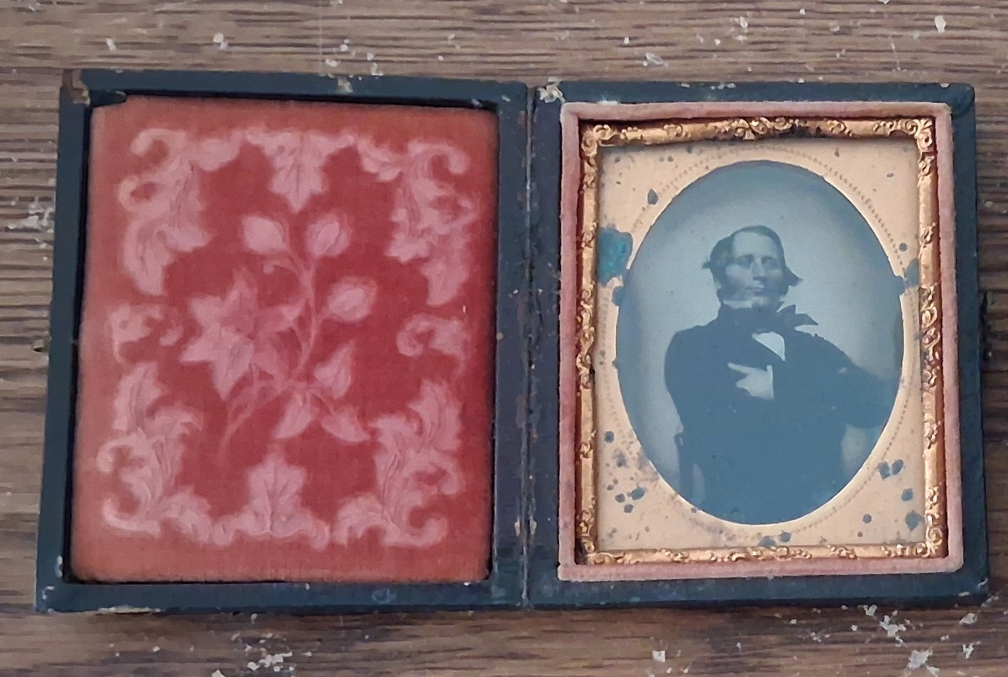 Antique Ambrotype / Tintype Photo in Hinged Portrait Embossed Case 3 x 2.5 Antique Ambrotype / Tintype Photo in Hinged Portrait Embossed Case 3 x 2.5