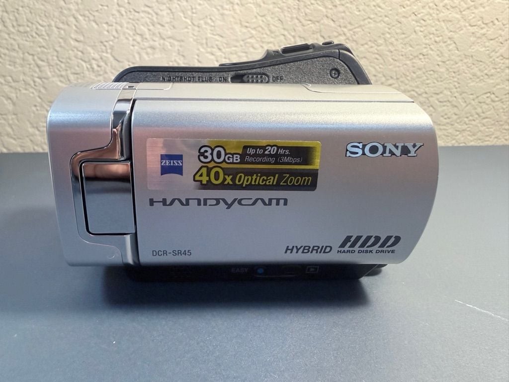 Sony Handycam DCR-SR45/SR45E 30GB Hybrid HDD Camcorder