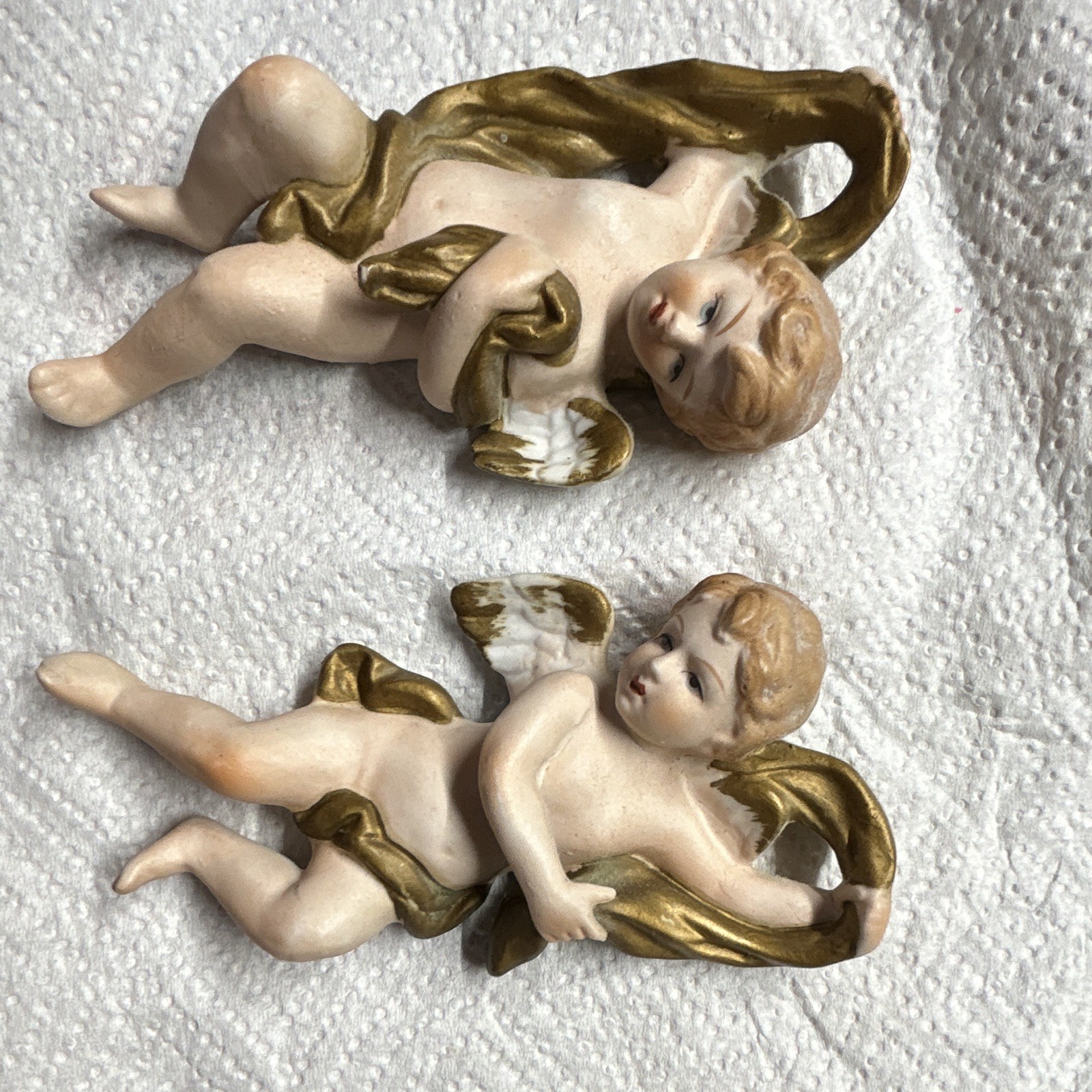 Vtg Mid Century Bisque Porcelain Cherub Angel Wall Plaques Pair Gold Wings MINT