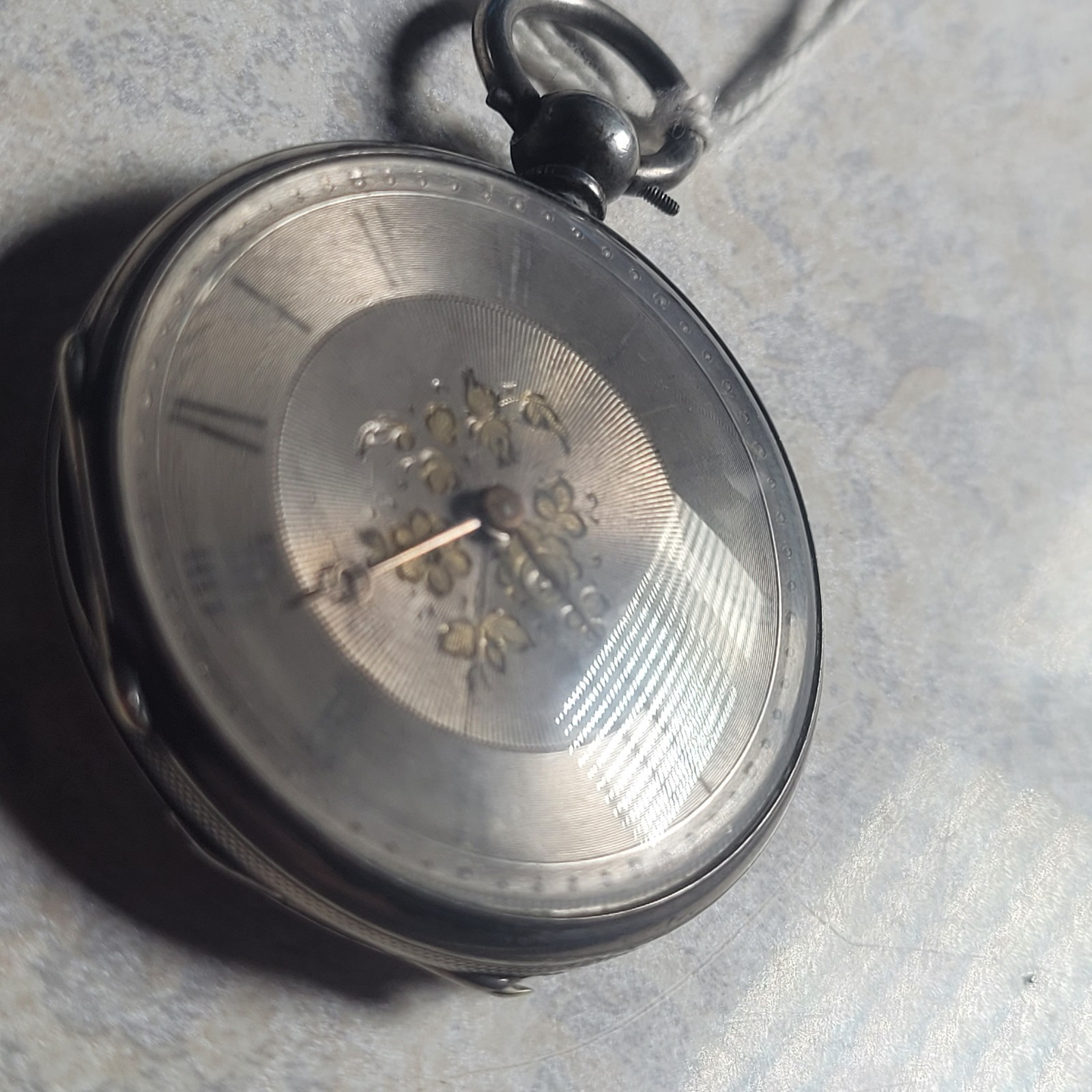 Beautiful Antique Fine Silver Thin Cased Silver Dial Pocket Watch Beautiful Antique Fine Silver Thin Cased Silver Dial Pocket Watch