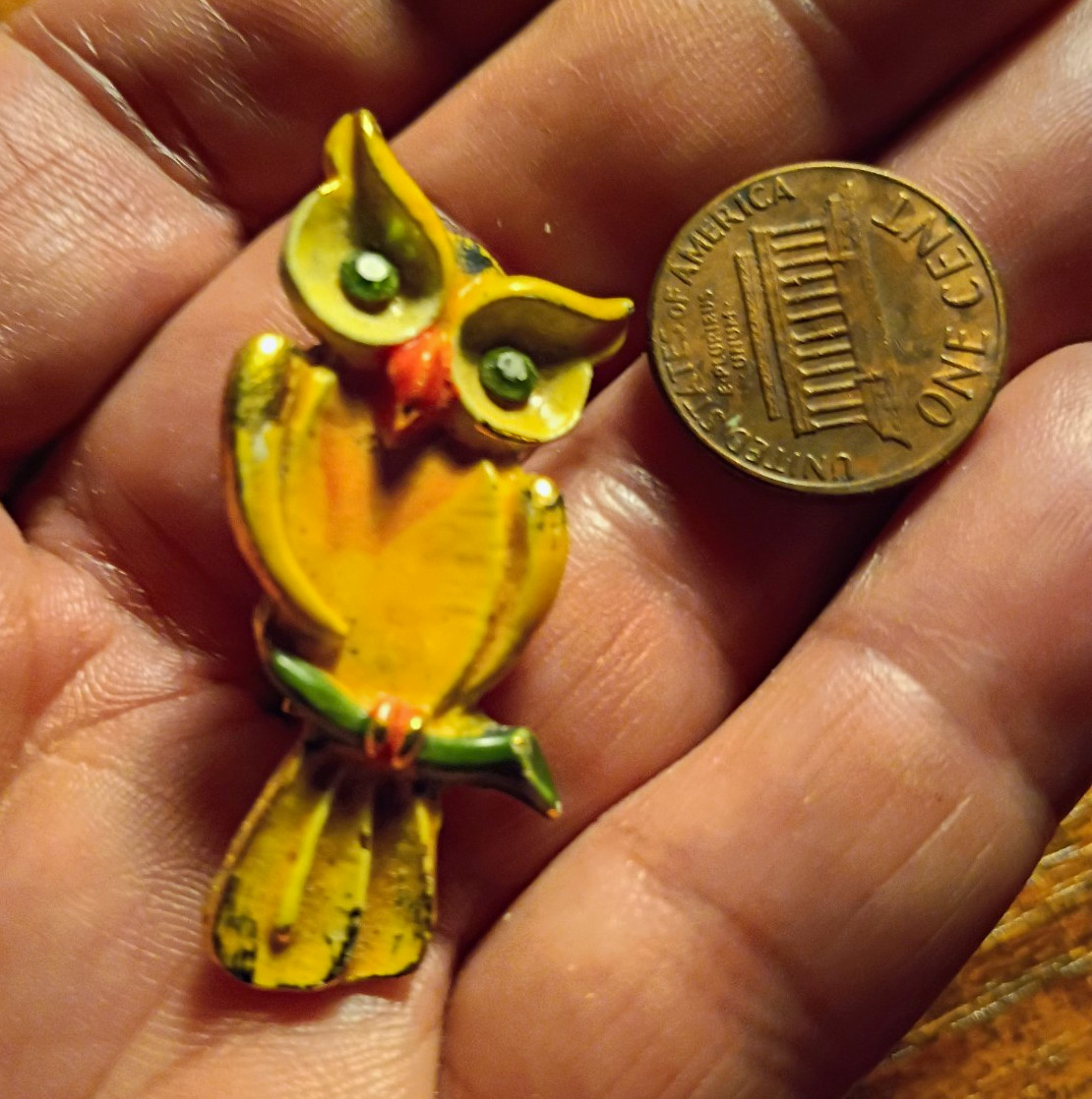 Vintage Original by Robert Enamel Owl Brooch Pin Gold Tone Whimsical Jewelry