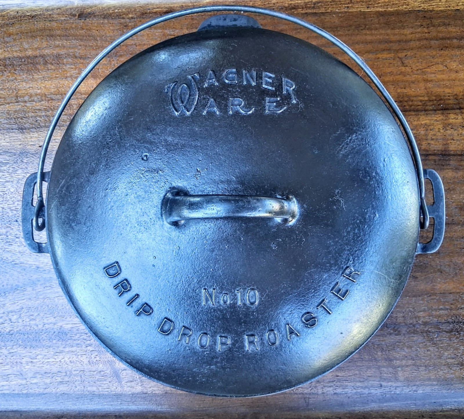 Vintage Wagner Ware Cast Iron Drip Drop Roaster No. 10 Vintage Wagner Ware Cast Iron Drip Drop Roaster No. 10