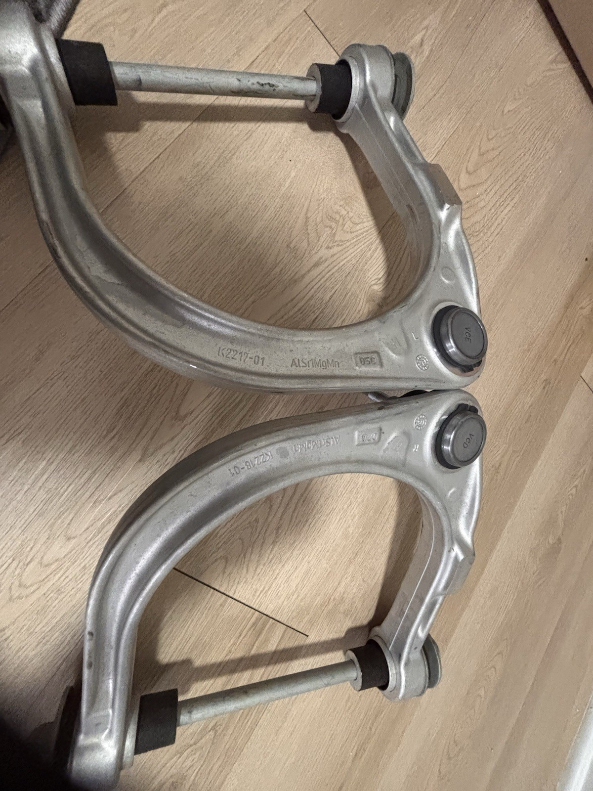 OEM - Low Mileage- Suspension Control Arm and Ball Joint Assembly OEM - Low Mileage- Suspension Control Arm and Ball Joint Assembly