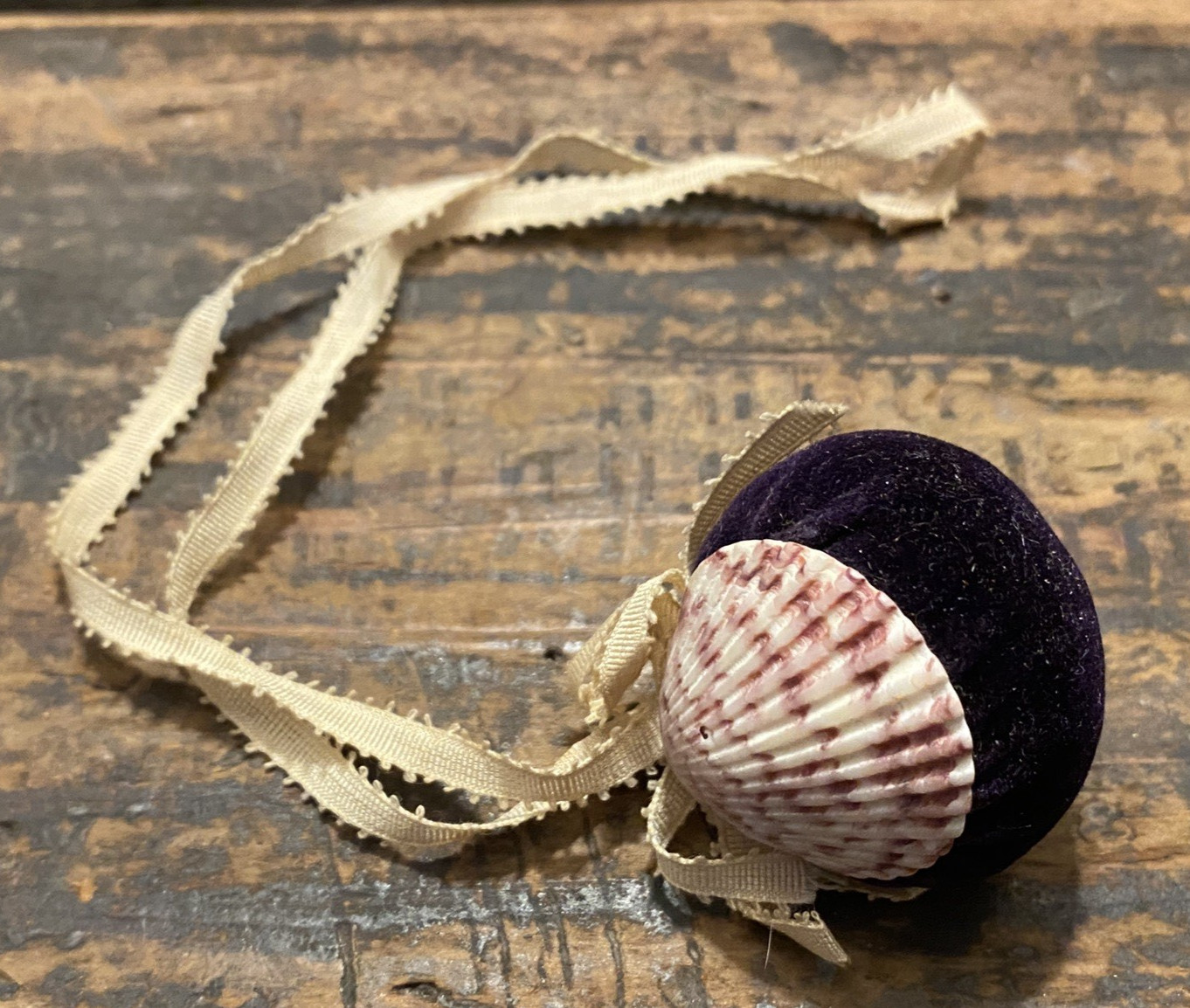 Vintage Purple Velvet Seashell Pin Cushion w/Cream Ribbon Sewing Notion 