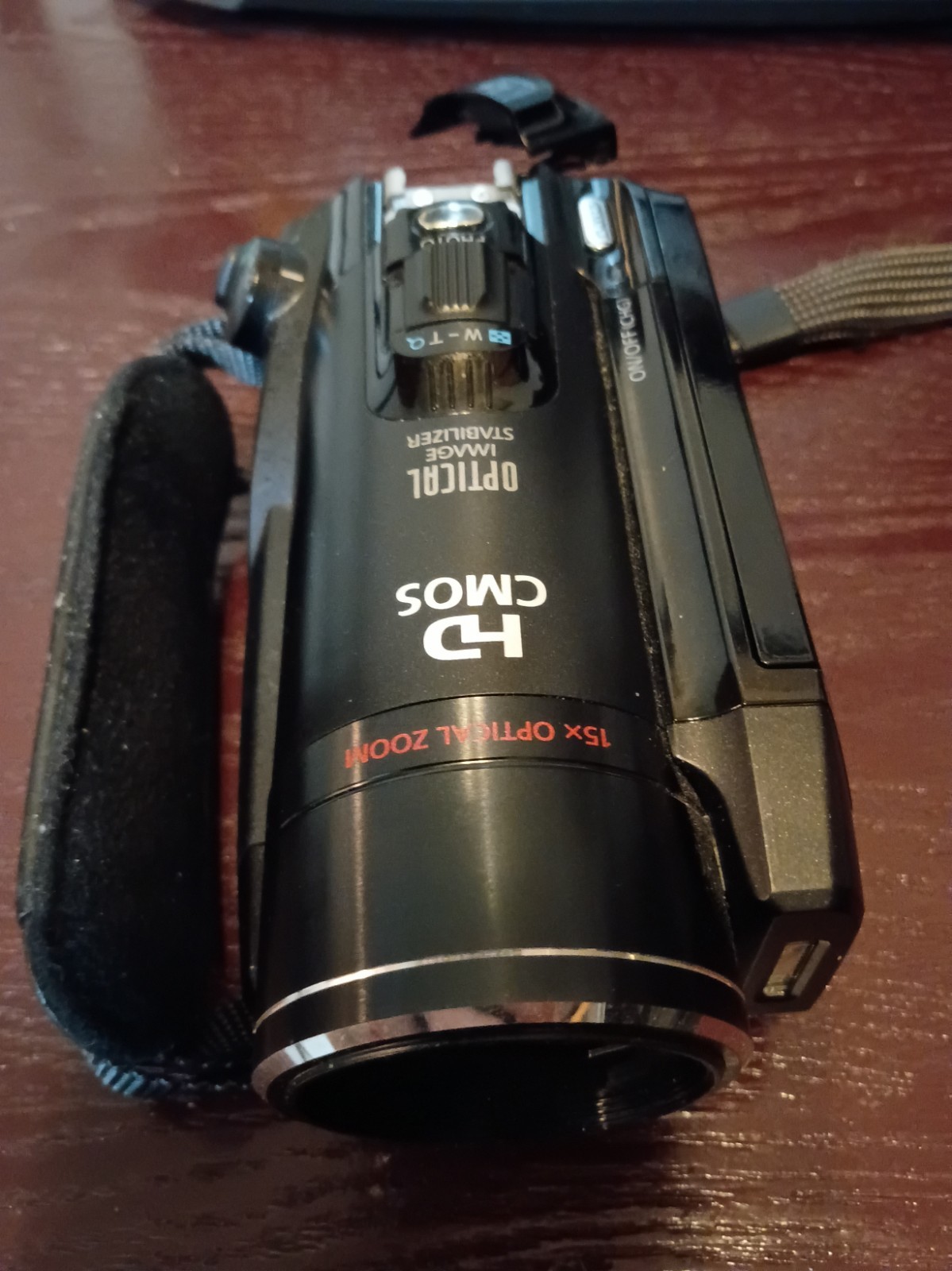 Canon VIXIA HF20 (32 GB) High Definition Flash Media Camcorder  bundle.