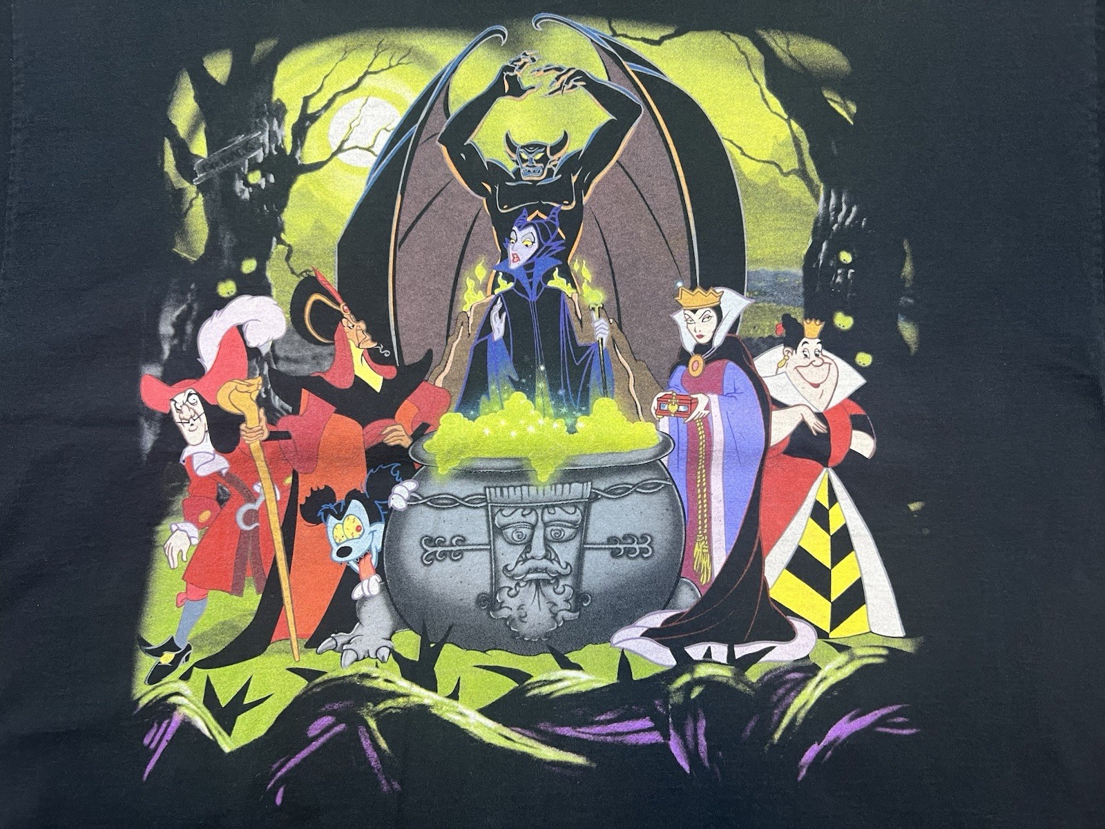 Vintage Disney Villains T Shirt XL Boxy Fit Runaway Brain Mickey Evil Queen READ Vintage Disney Villains T Shirt XL Boxy Fit Runaway Brain Mickey Evil Queen READ