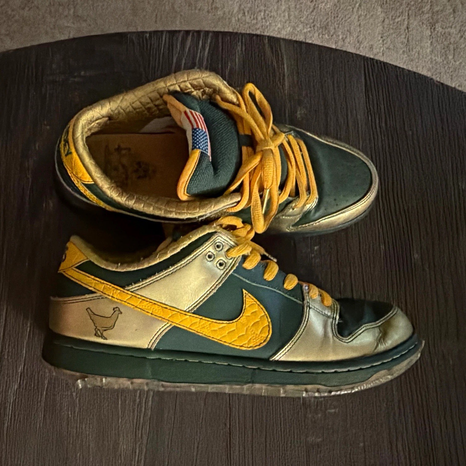 Nike Dunk Men’s Low Joey Bates Top Green/Gold Colorblock Lace-Up Sneakers Nike Dunk Men’s Low Joey Bates Top Green/Gold Colorblock Lace-Up Sneakers