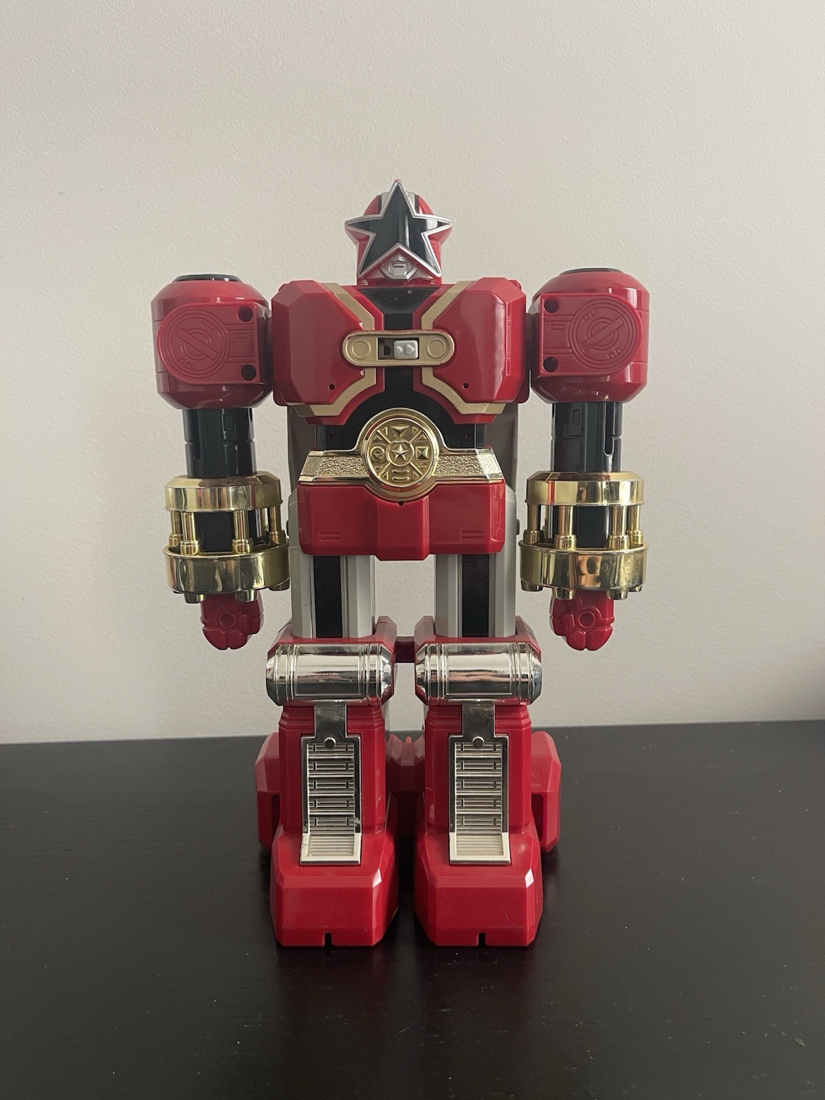 Vintage 1996 Bandai Power Rangers Zeo Red Battlezord