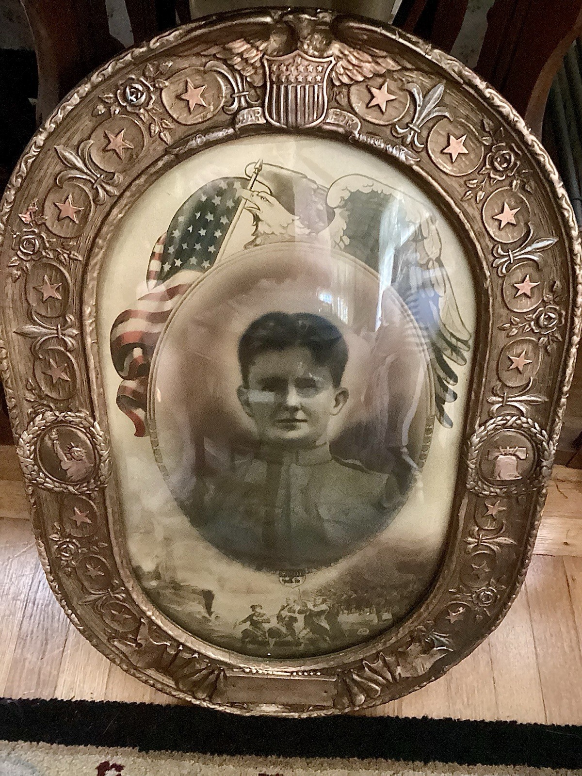 Antique World War I Doughboy Portrait Convex Bubble Glass Patriotic Eagle Frame