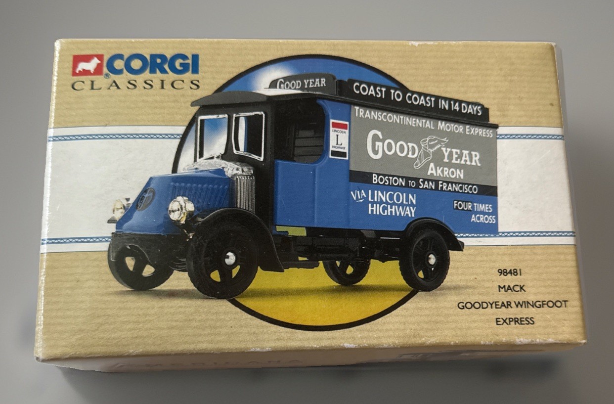 Corgi Classics Mack Goodyear Wingfoot Express Truck Diecast 1:50 NIB 1993 Corgi Classics Mack Goodyear Wingfoot Express Truck Diecast 1:50 NIB 1993
