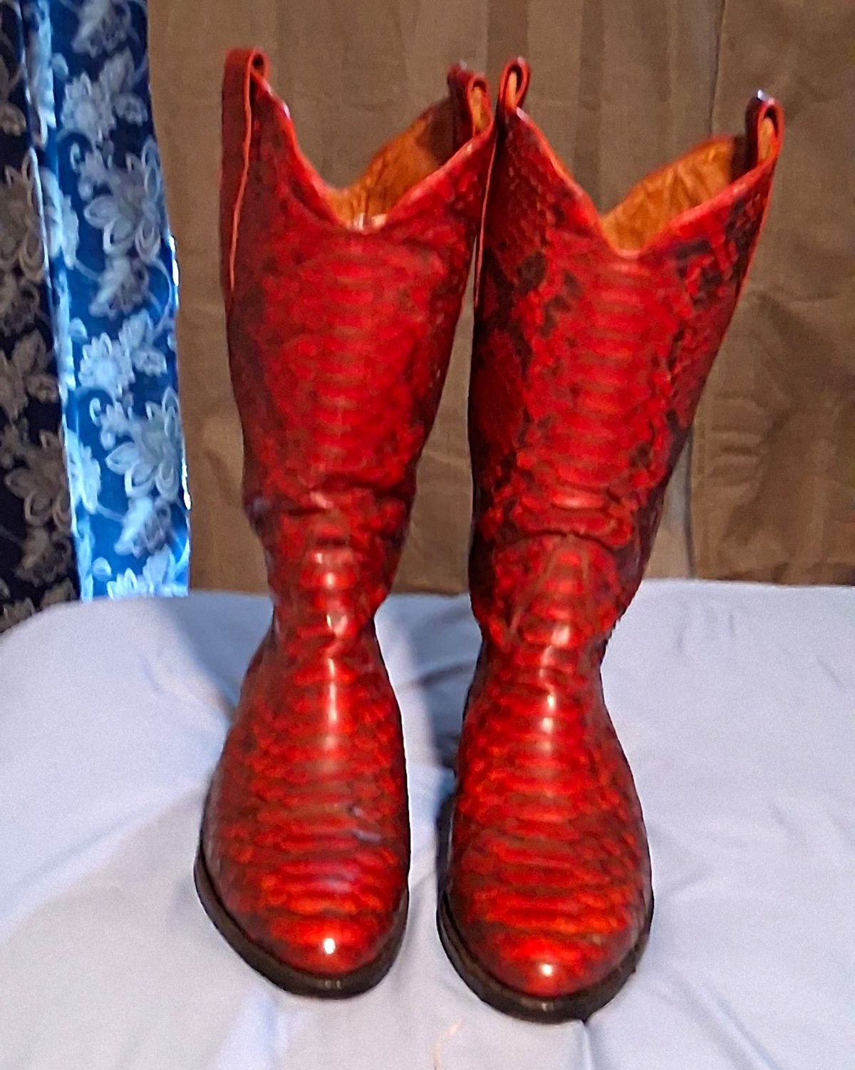 Sendra Red Python Snake Western Cowboy Boots Pull-On Sendra Red Python Snake Western Cowboy Boots Pull-On