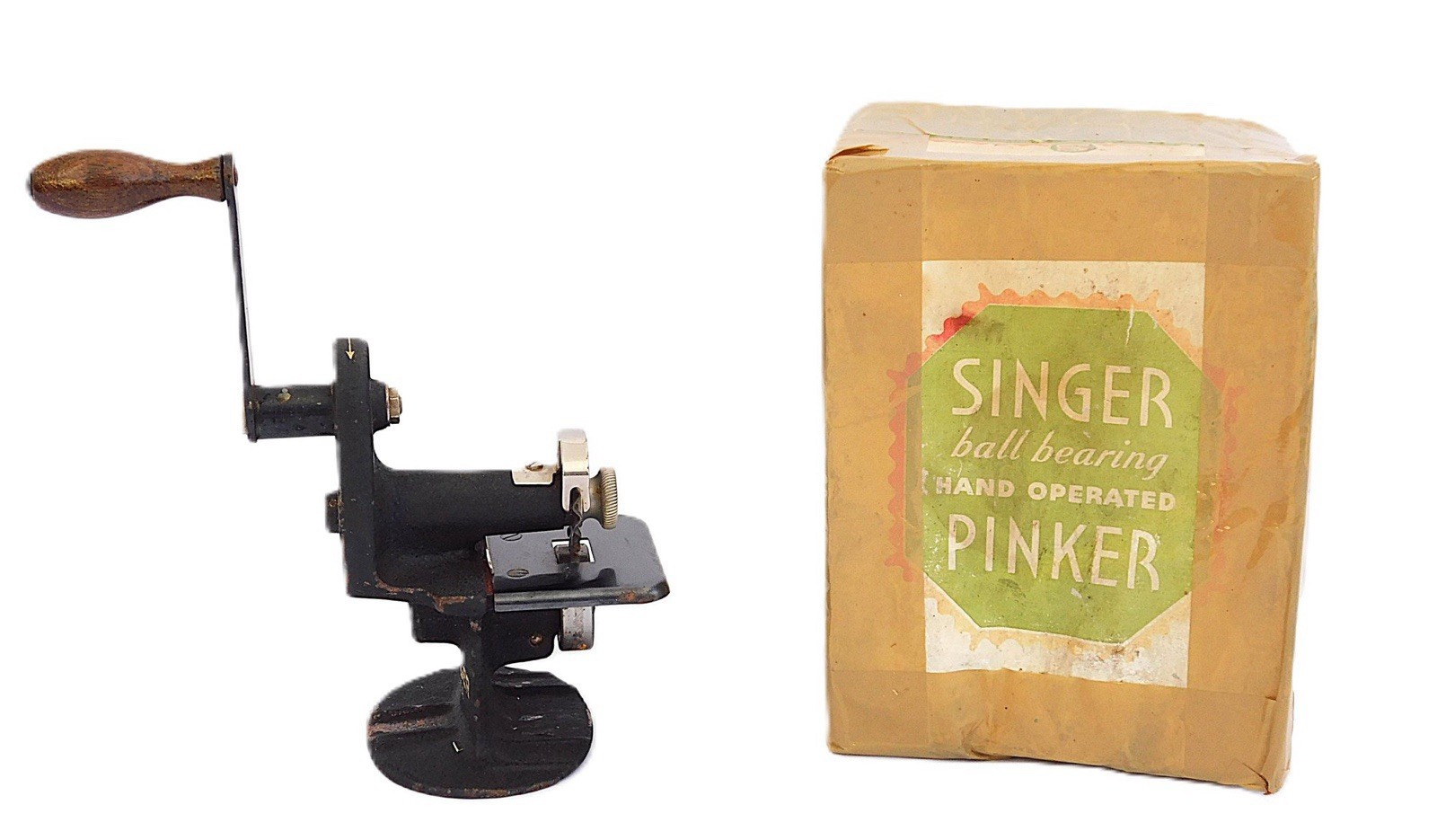 1930s Singer Ball Bearing Hand Operated Pinker (No. 121379 1930s Singer Ball Bearing Hand Operated Pinker (No. 121379