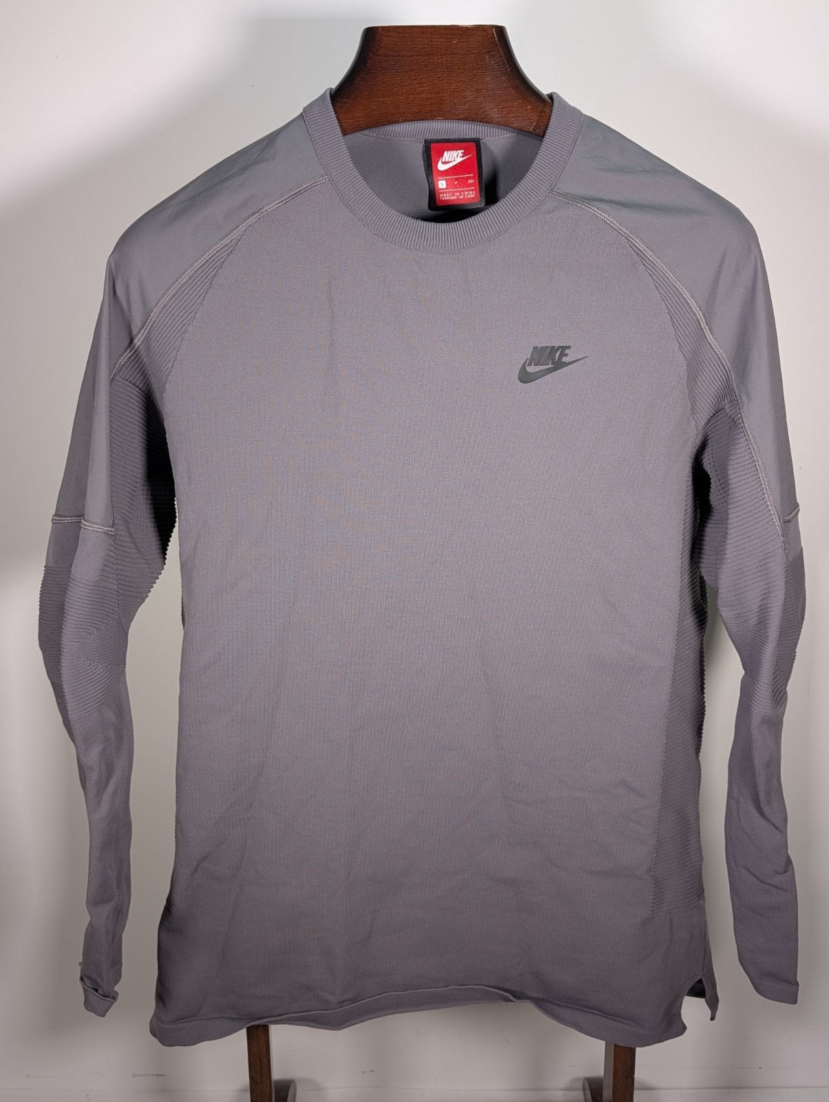 NIKE SPORTSWEAR TECH KNIT PULLOVER Gray Long Sleeve Size Small 