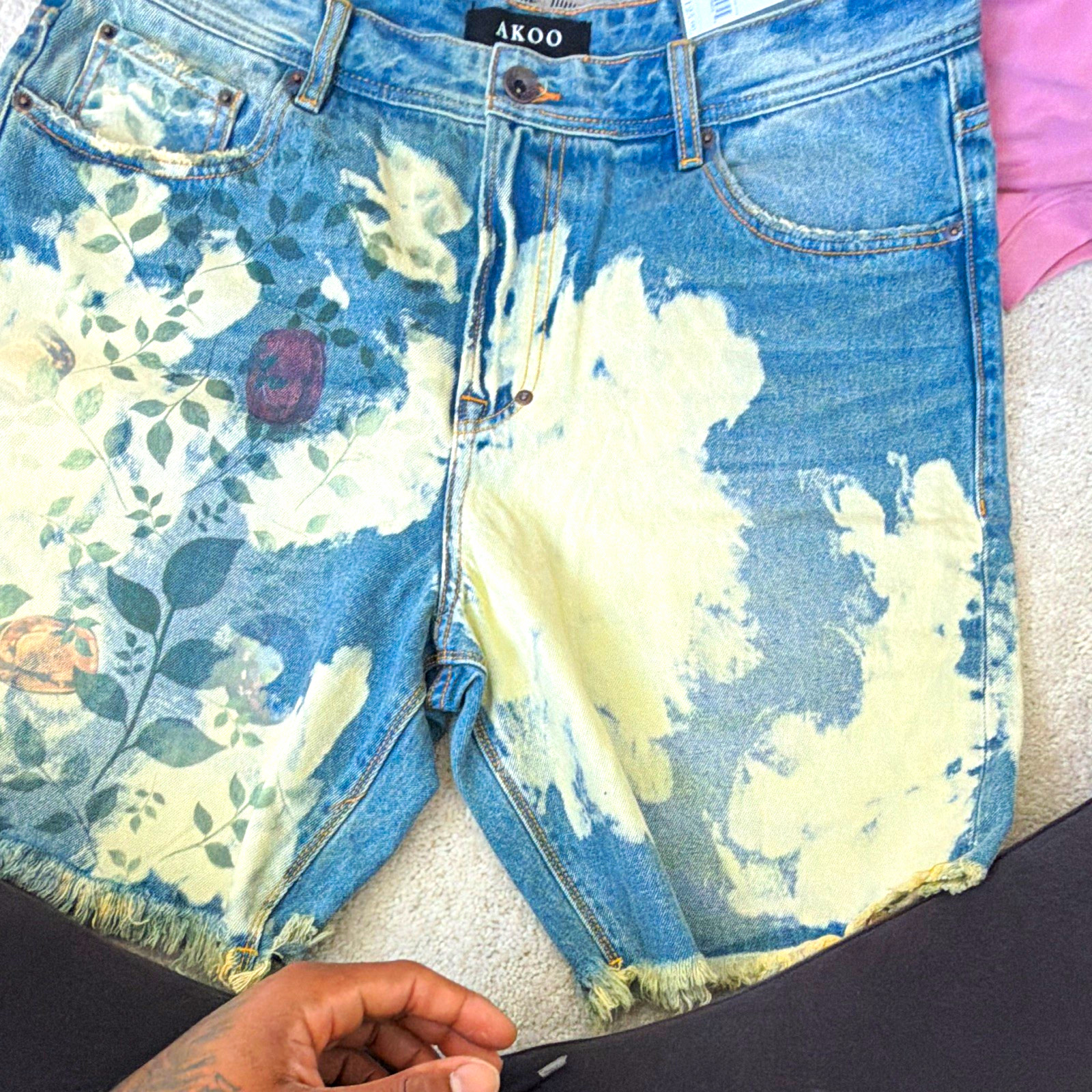 AKOO Men\'s Blue Floral Denim Shorts Medium Wash Regular Fit Mid Rise 9\ AKOO Men\'s Blue Floral Denim Shorts Medium Wash Regular Fit Mid Rise 9\