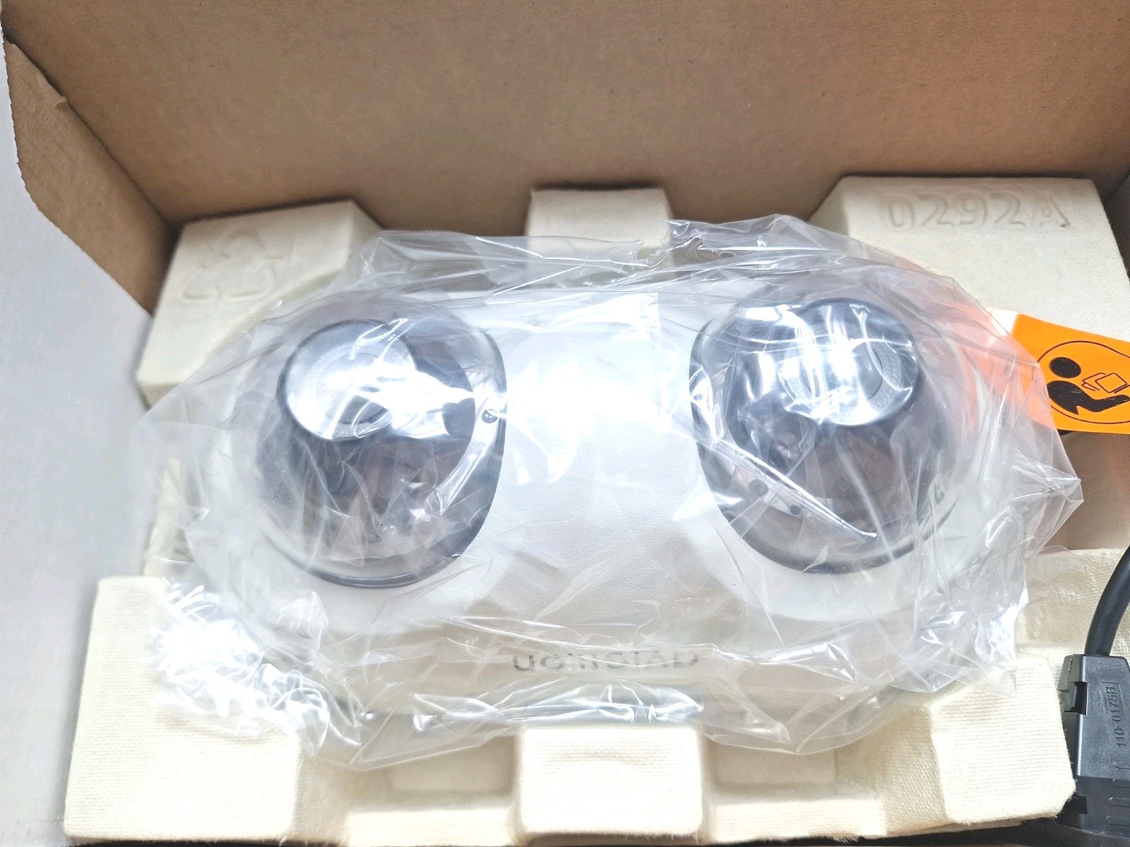 Avigilon Dual Sensor Security Camera 6.0C-H5DH-D01-IR 6mp Motorola Unity New DO1 Avigilon Dual Sensor Security Camera 6.0C-H5DH-D01-IR 6mp Motorola Unity New DO1