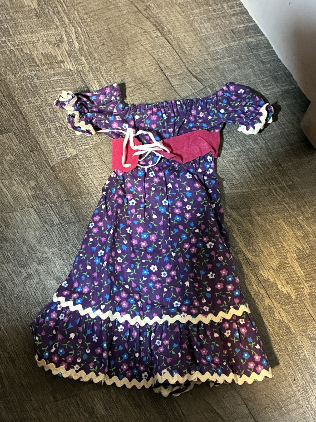 VINTAGE IDEAL CRISSY’S “PEASANTRIES” DRESS AND BELT/ALSO KNOWN AS “LOVERLY”