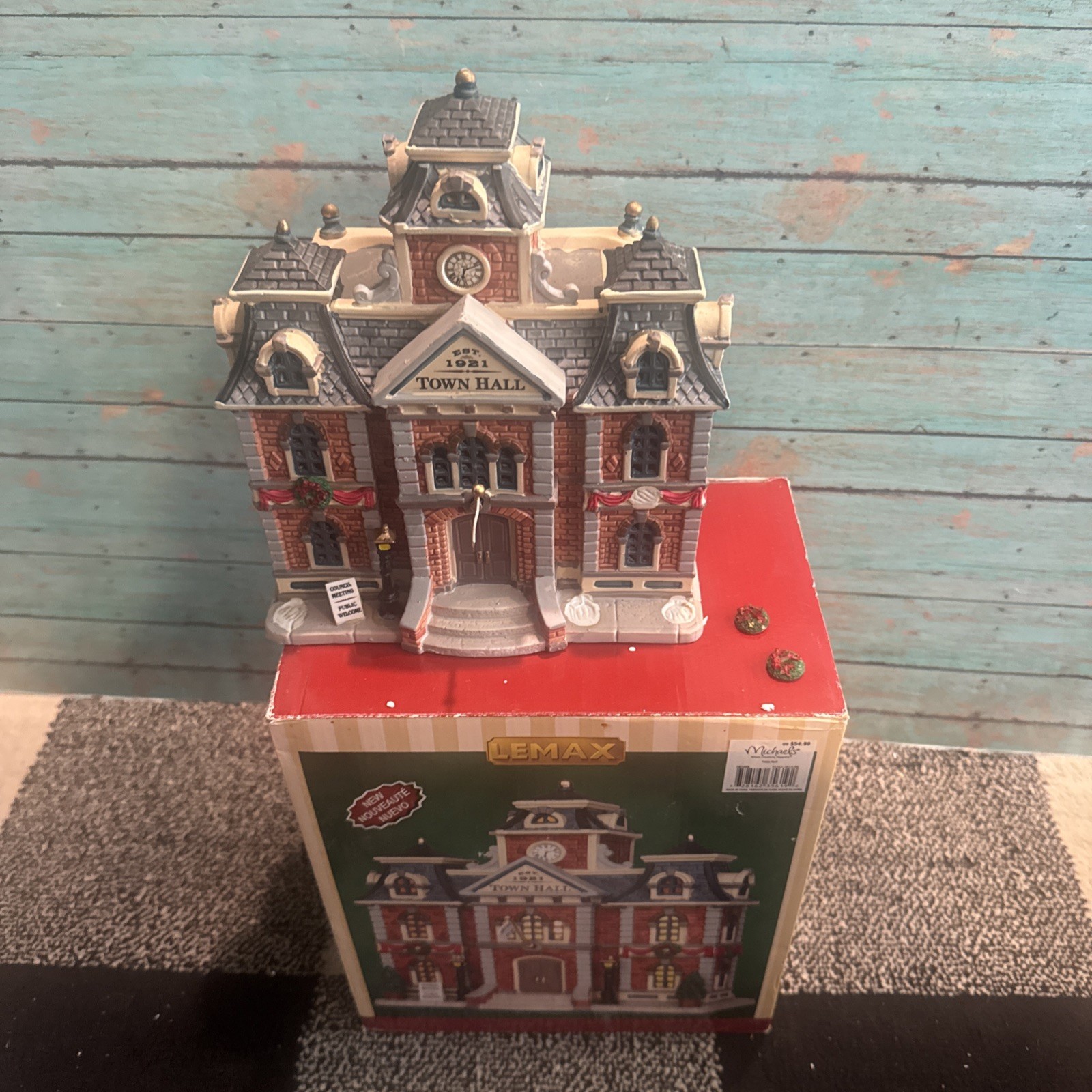Lemax Town Hall please read Lemax Town Hall please read