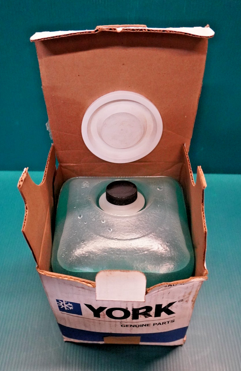 GENUINE York 013-04129-000 Solid State Starter / VSD Coolant 1-Gallon / Open BOX