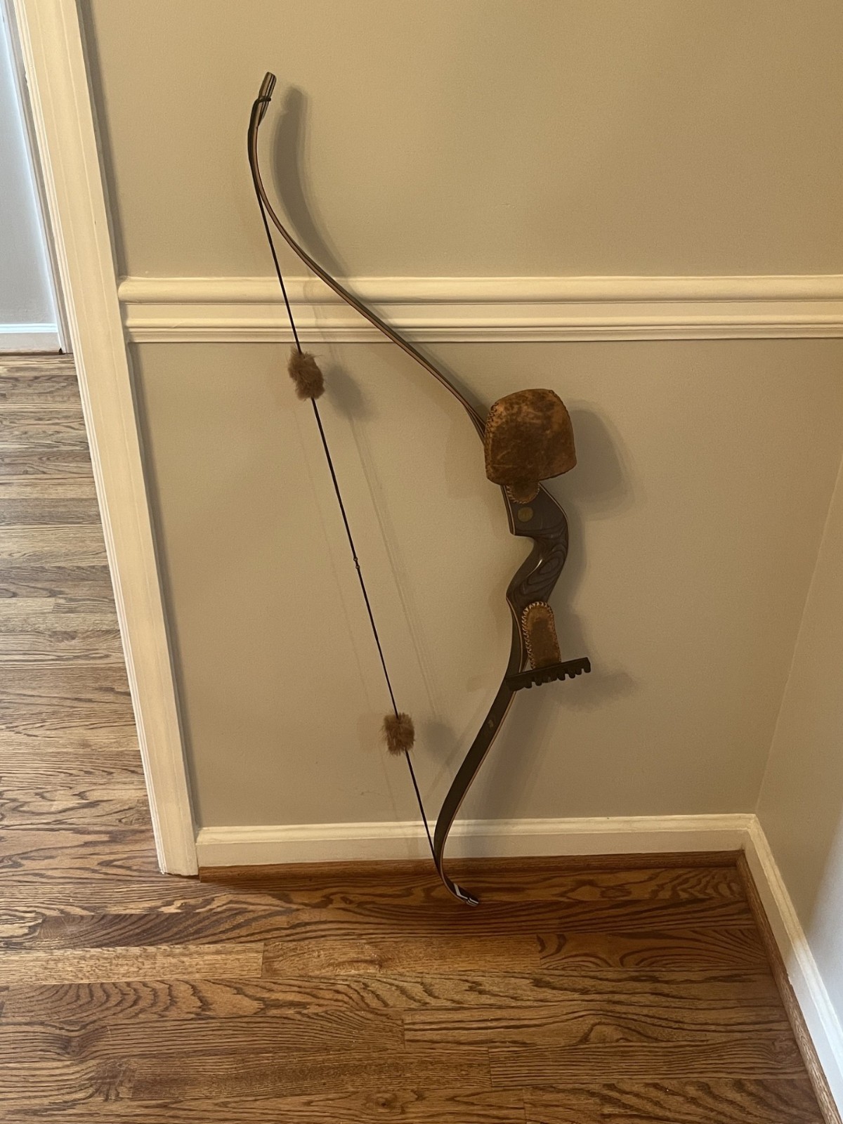 Fred Bear Super Magnum 48 Recurve Bow RH 60#