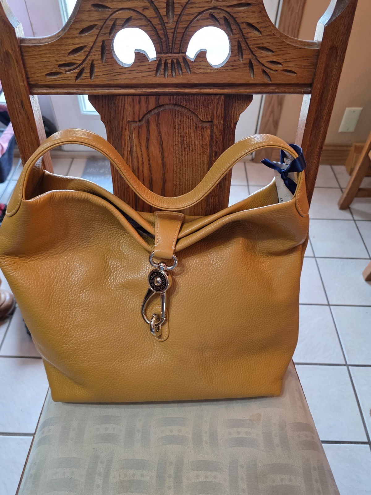 Dooney & Bourke Inc. logo lock shoulder bag new natural color