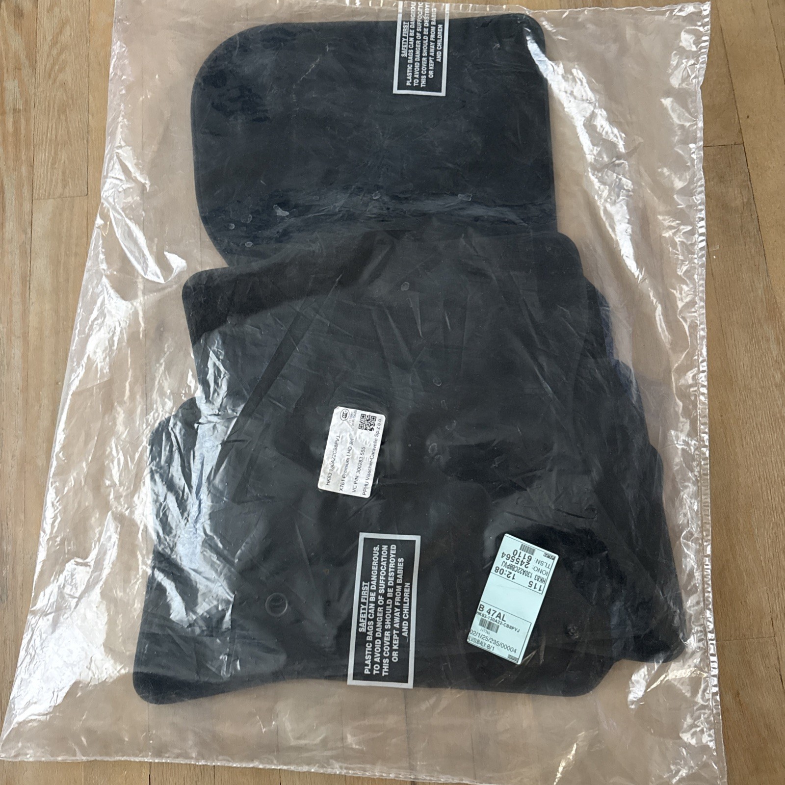 GENUINE JAGUAR 2017-2025 F-Pace Complete Floor Mats Set-Black Carpet T4A3004PVJ