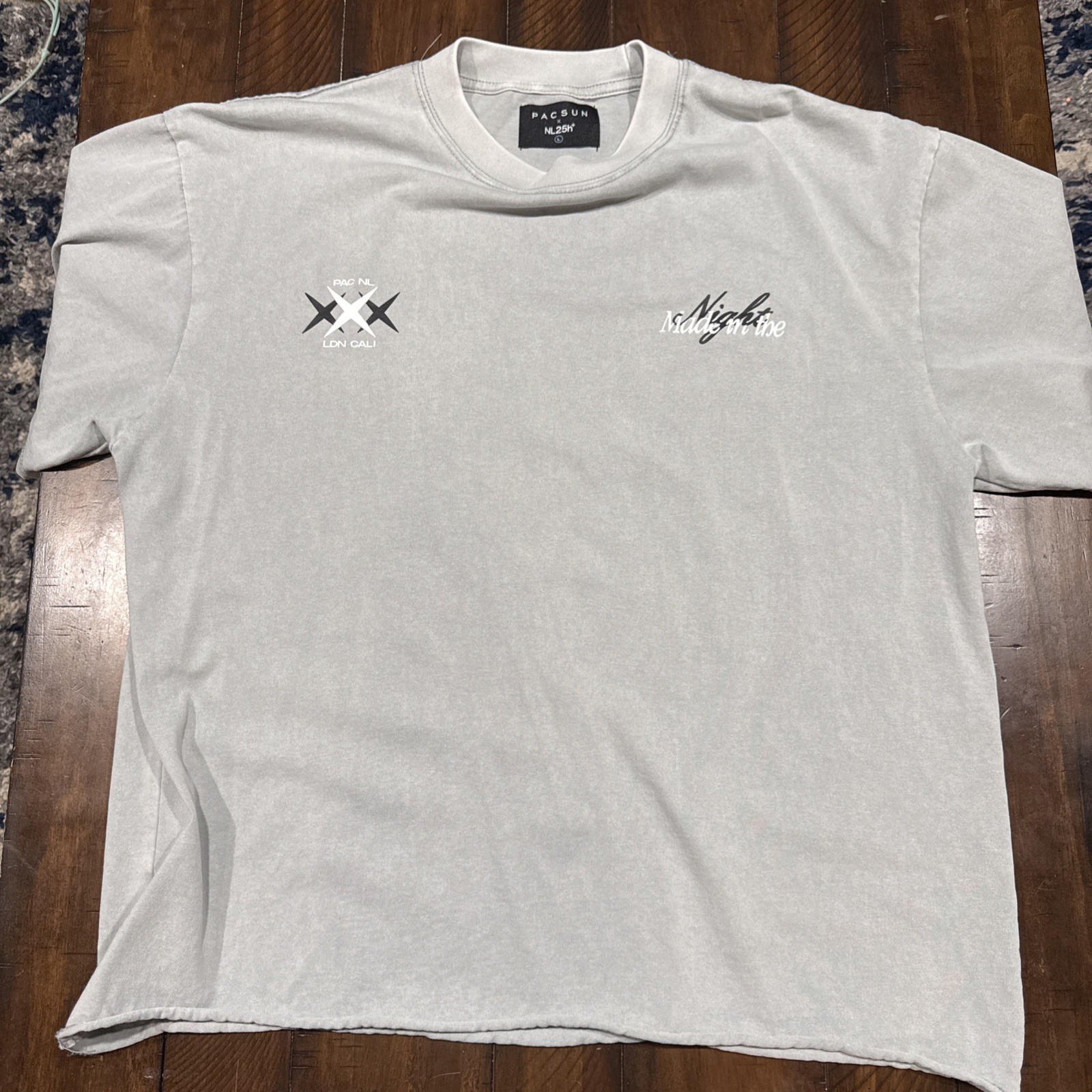 Pacsun Men\'s Large Grey Graphic T Shirt
