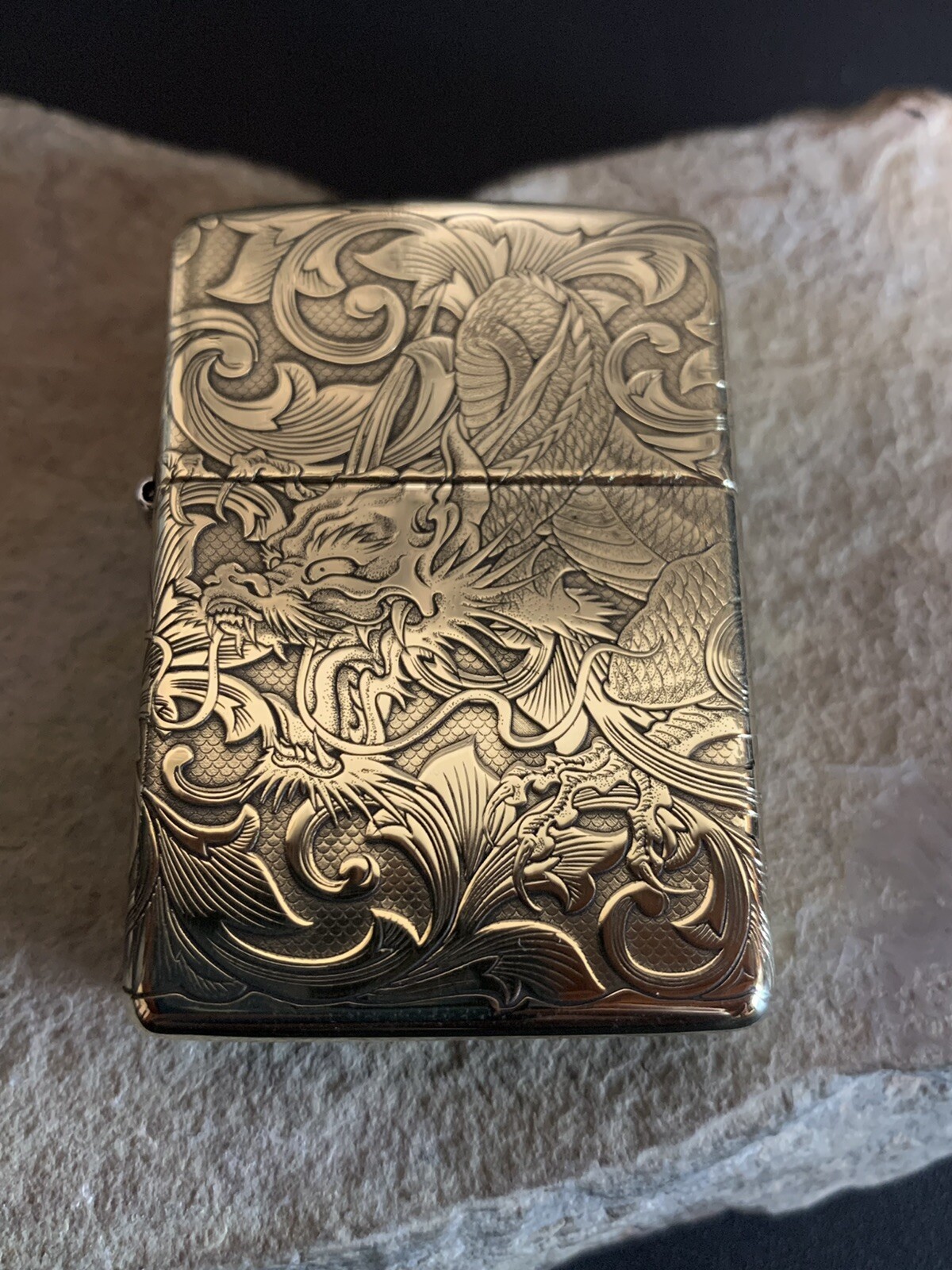 ZIPPO  DRAGON LIGHTER RARE ZIPPO 4-SIDE ZIPPO DRAGON