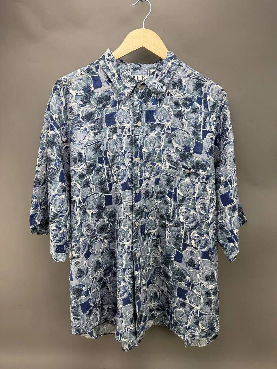 Silk Connection Button-Up Shirt Mens Sz XL Blue Abstract 100% Silk Short Sleeve