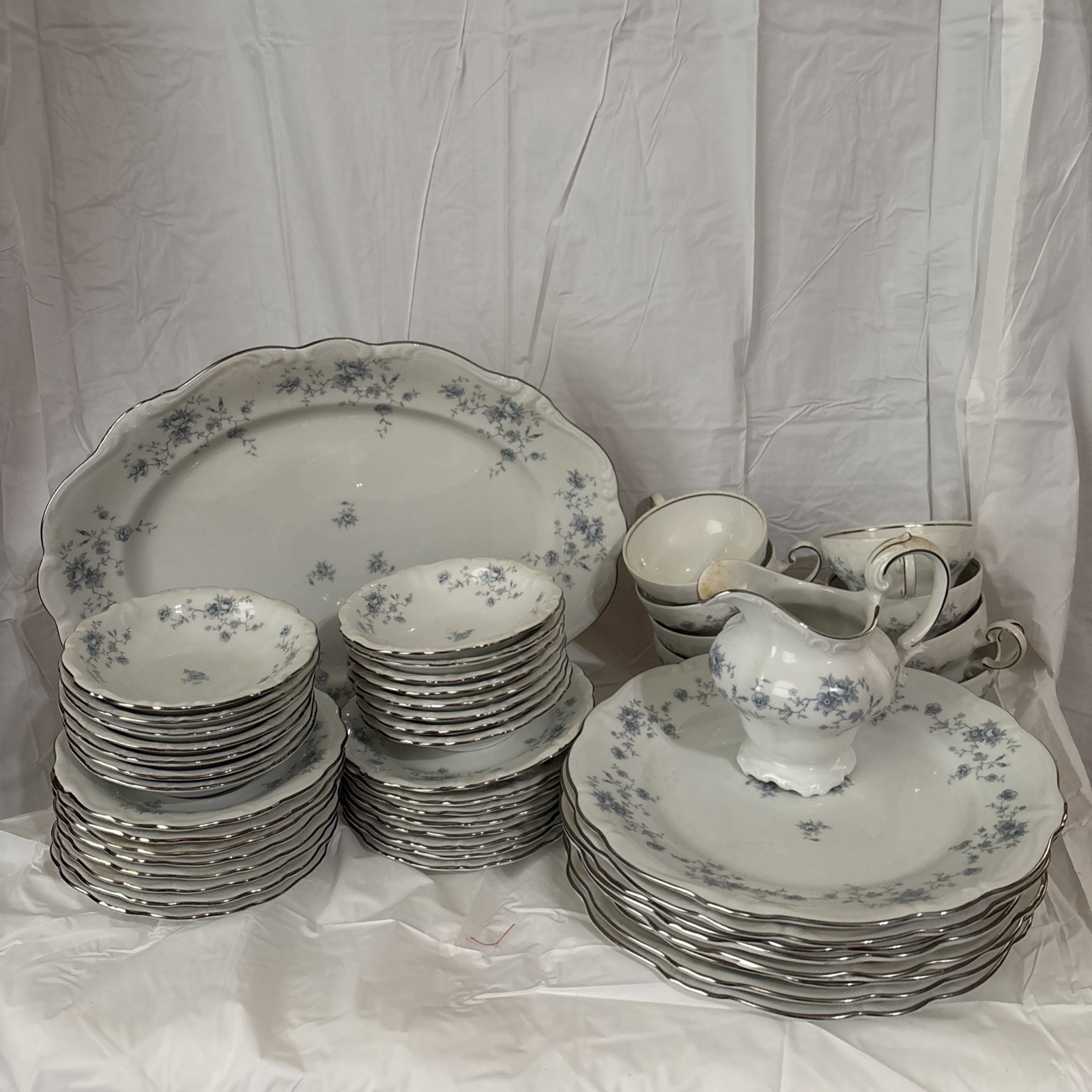 Set for 8 Johann Haviland Blue Garland China Bavaria Germany Set for 8 Johann Haviland Blue Garland China Bavaria Germany