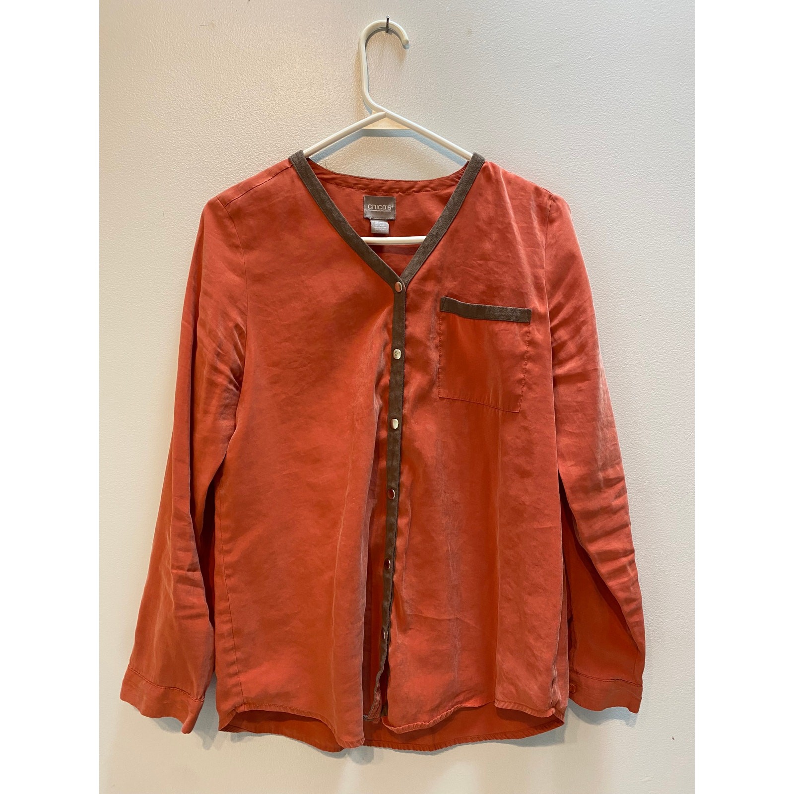 Chico\'s Persimmon Orange Blouse Faux Suede Trim Snap Front Size Small Chico\'s Persimmon Orange Blouse Faux Suede Trim Snap Front Size Small