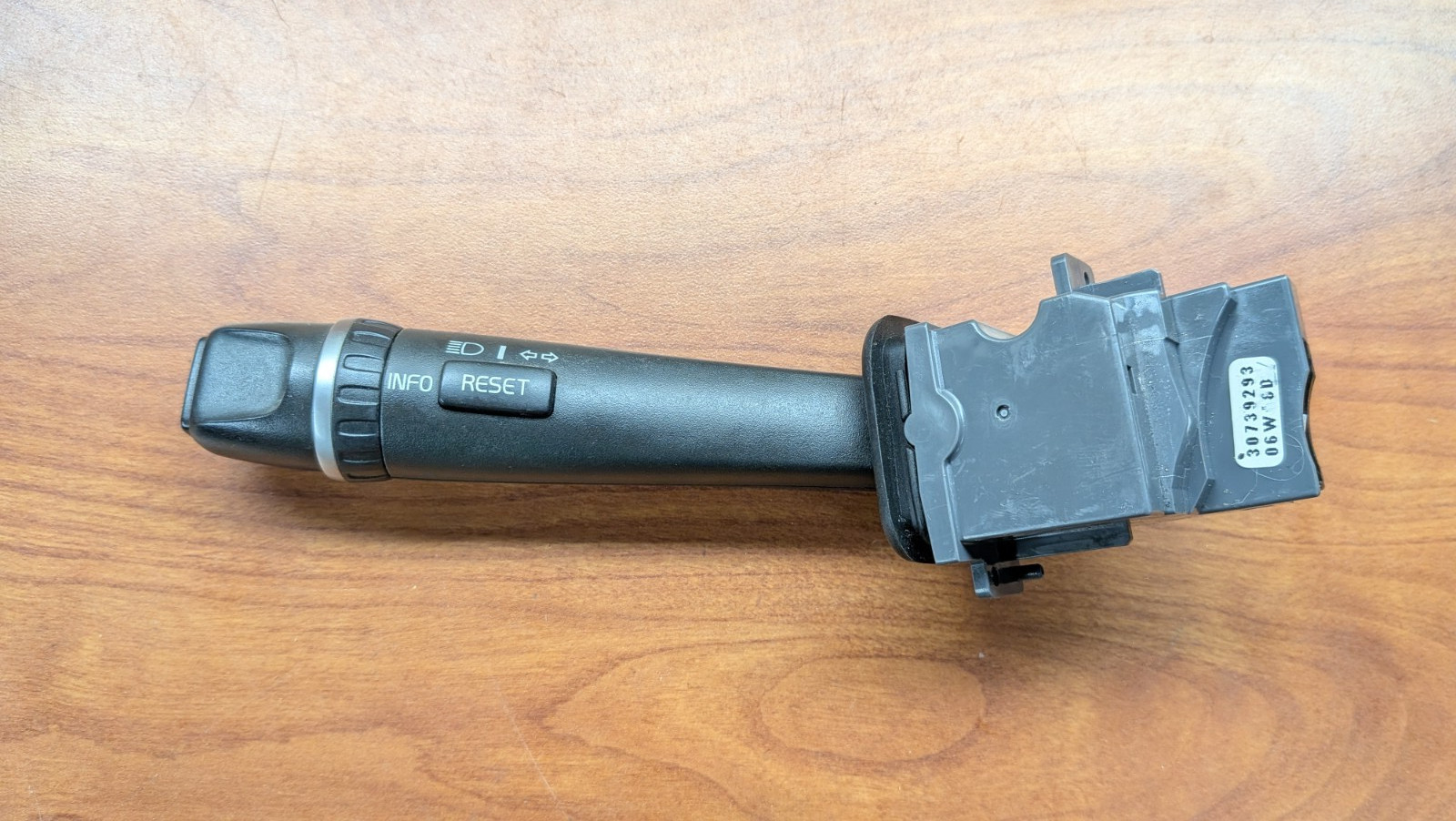 OEM Volvo S60 XC90 V70 XC70 Indicator Stalk Turn Signal Switch OEM Volvo S60 XC90 V70 XC70 Indicator Stalk Turn Signal Switch