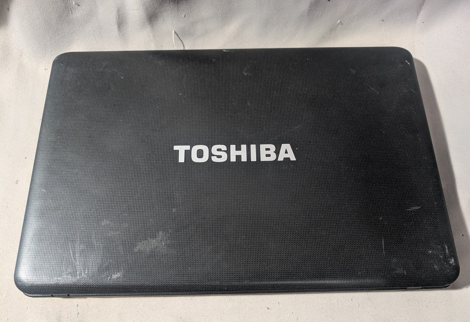 Toshiba Satellite C655-S5514 Laptop - No RAM / No Hard Drive / Tested Working