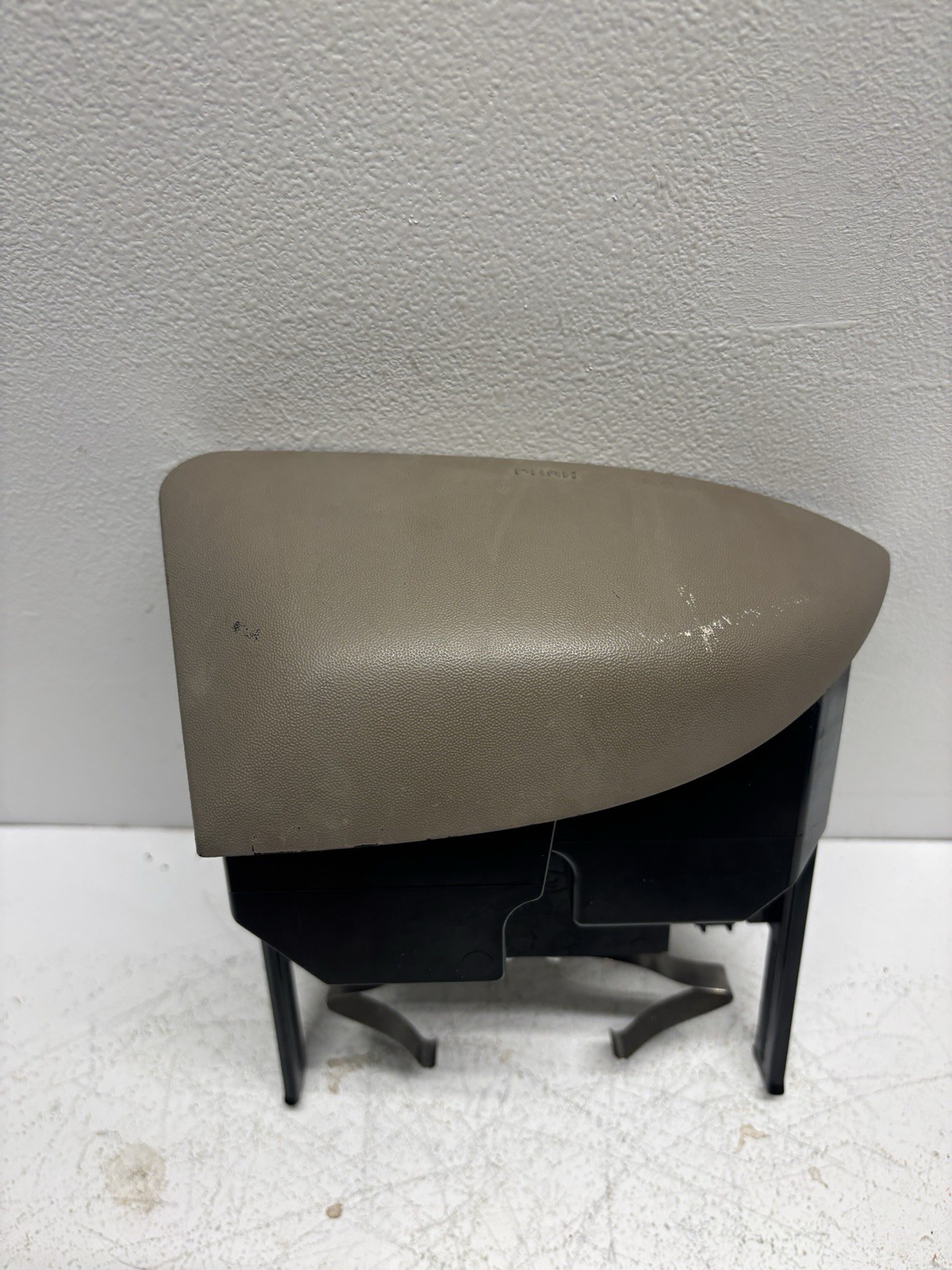 1999-2003 Ford F150/99-02 EXPEDITION Dash Cup Holder  TAN BROWN OEM
