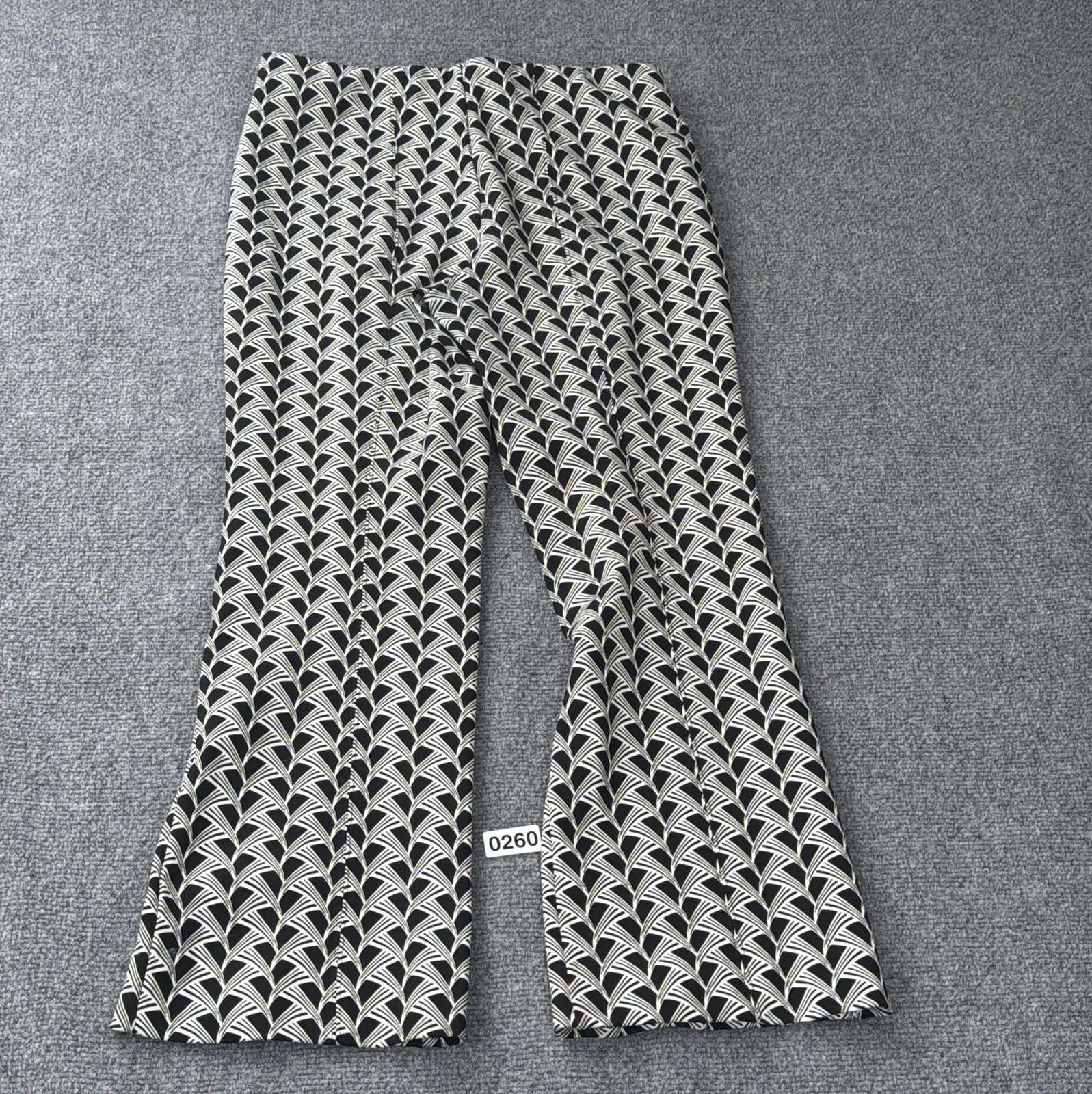 Maeve Anthropologie Pants  Womens Medium Margot Kick Flare Crop Black White