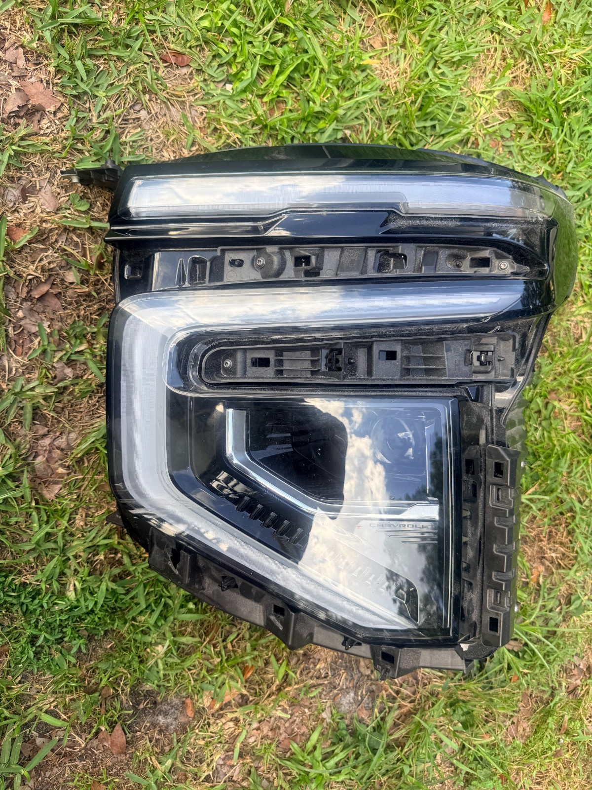 2025-2026 CHEVROLET SUBURBAN TAHOE  FULL LED HEADLIGHT 85864905 LEFT OEM