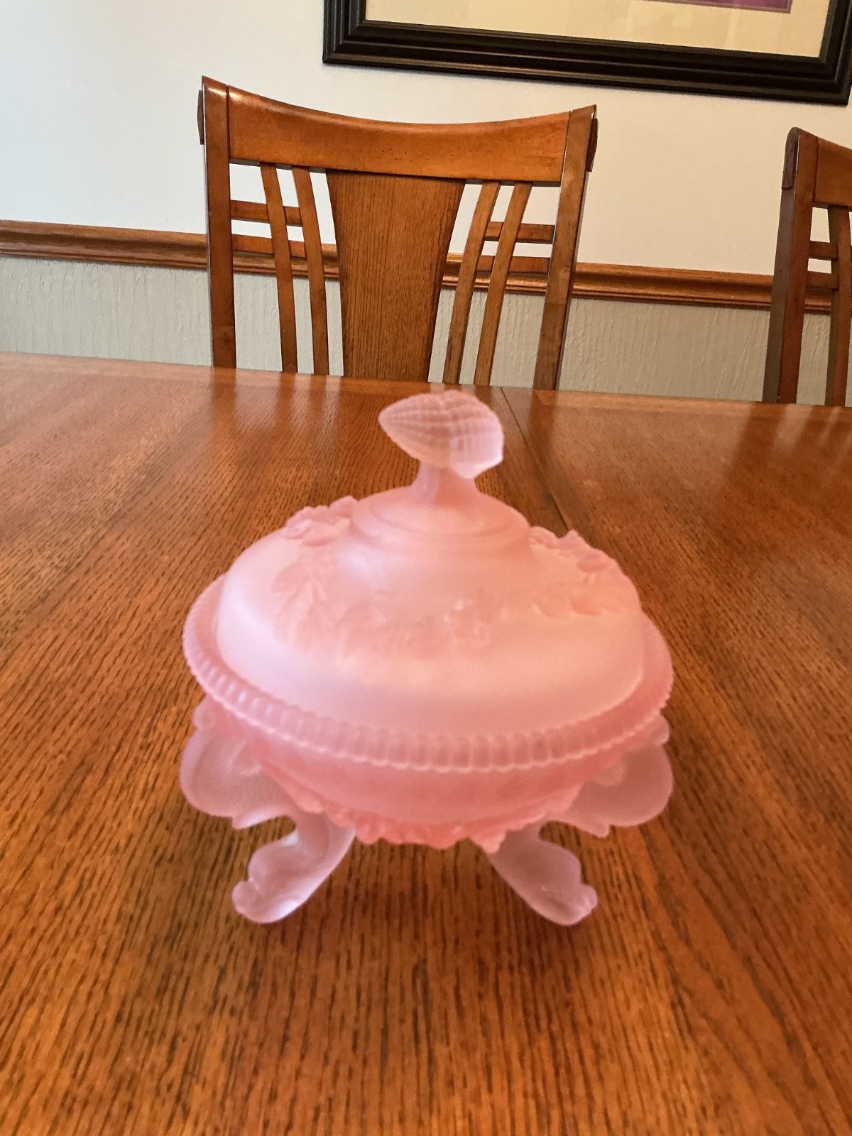 VTG Westmoreland Argonaut Dolphin & Shell Pink Satin Glass Covered Dish