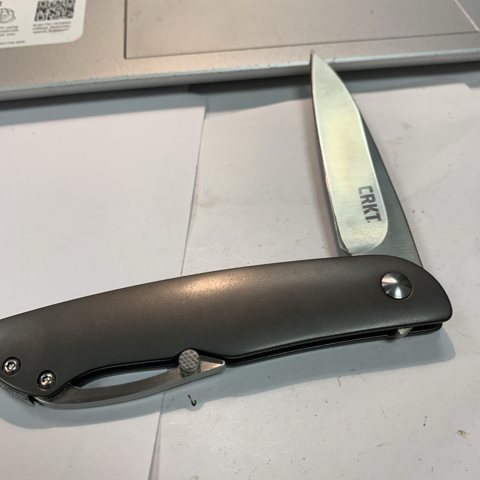 Columbia River CRKT K240XXP Swindle Ken Onion Pocket Knife Thin Smooth Stainless