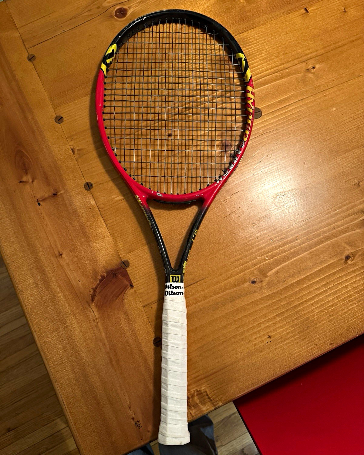 Wilson Hypercarbon Pro Staff 6.0 Midplus Tennis Racquet w/ Carry Case