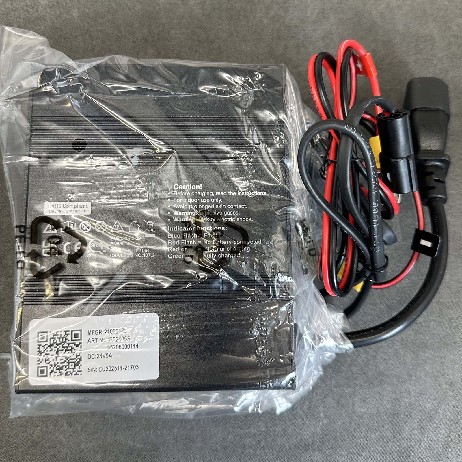 1PCS Brand New PF2405S 100-240V 50/60HZ 24V5A Electric Pallet Truck Charger 