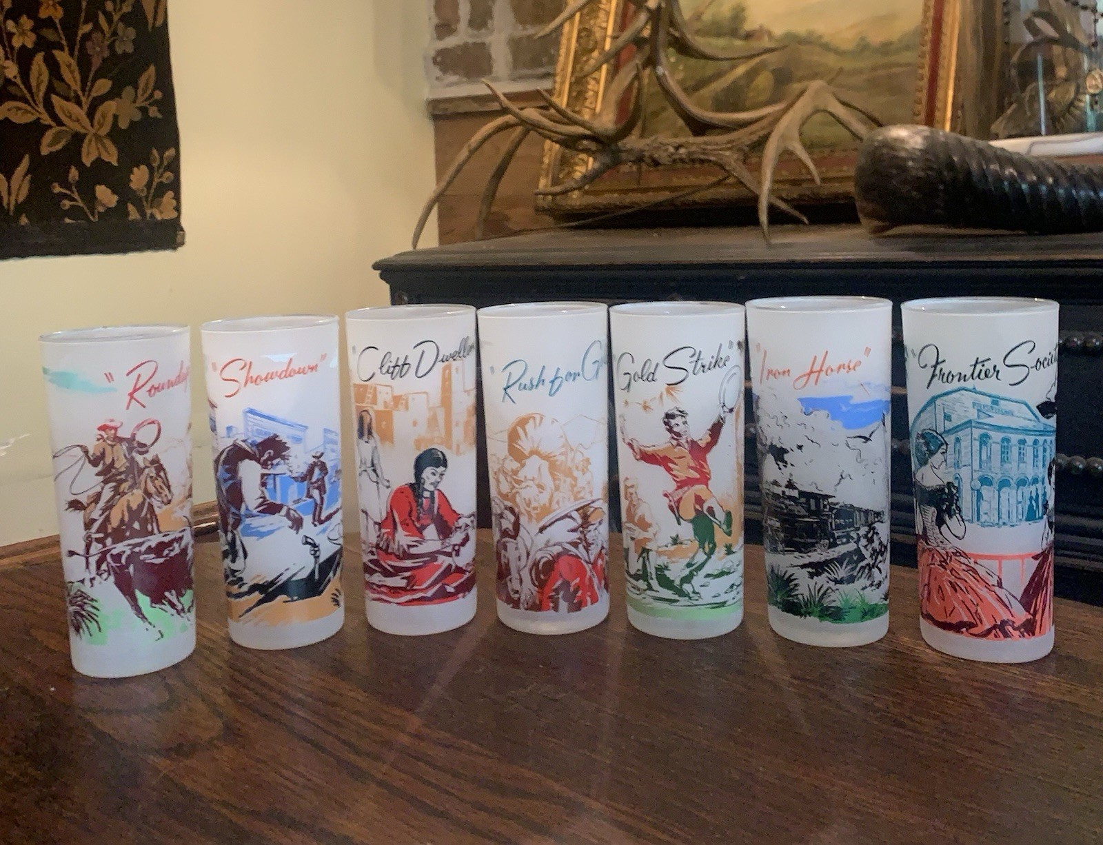 Vtg 1950’s WILD WEST FRONTIER Land 7 FROSTED Glasses Scarce New/NOS Vtg 1950’s WILD WEST FRONTIER Land 7 FROSTED Glasses Scarce New/NOS