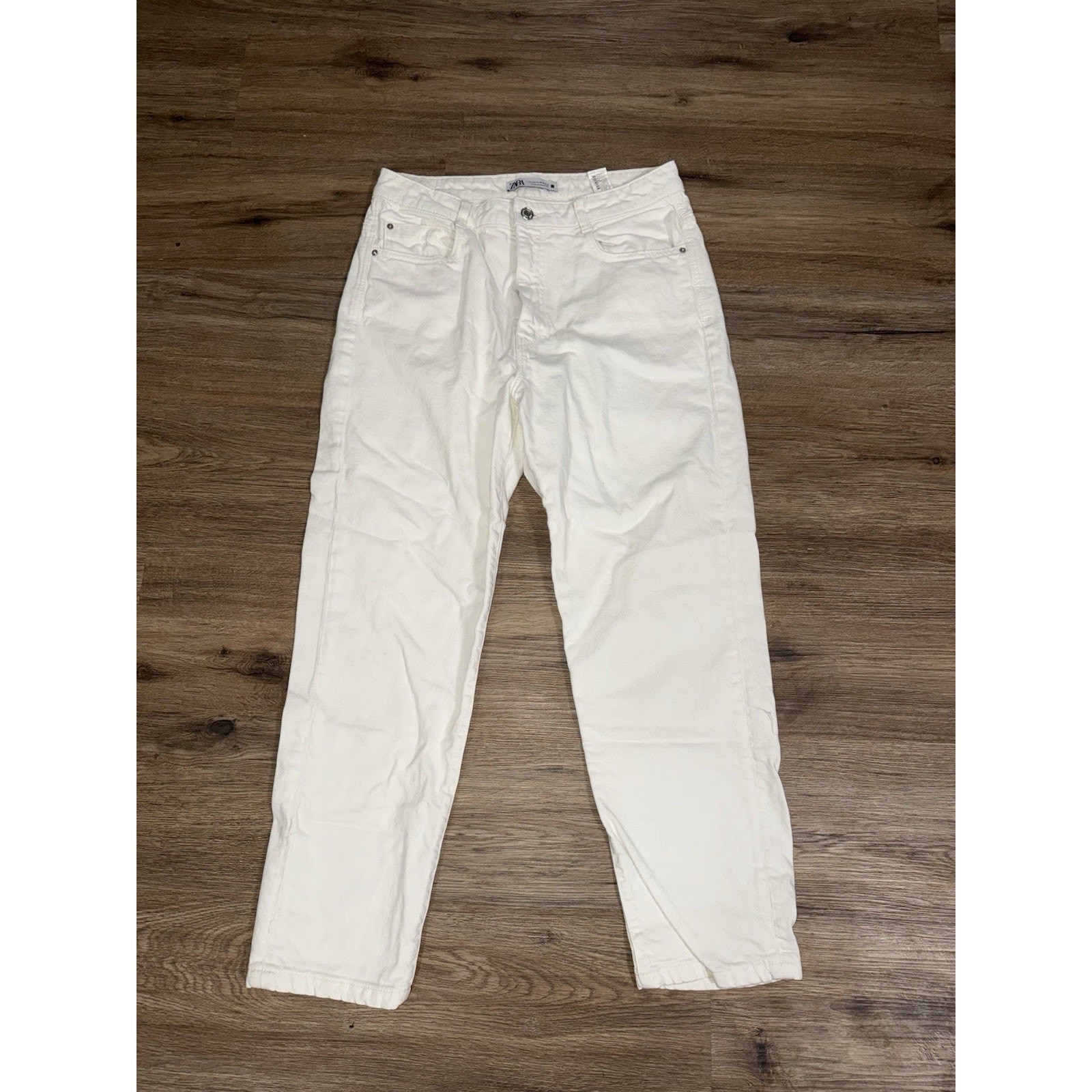 ZARA Off White Denim Mom Jeans Women\'s Size 10 High Rise Straight Leg Pants Cut ZARA Off White Denim Mom Jeans Women\'s Size 10 High Rise Straight Leg Pants Cut