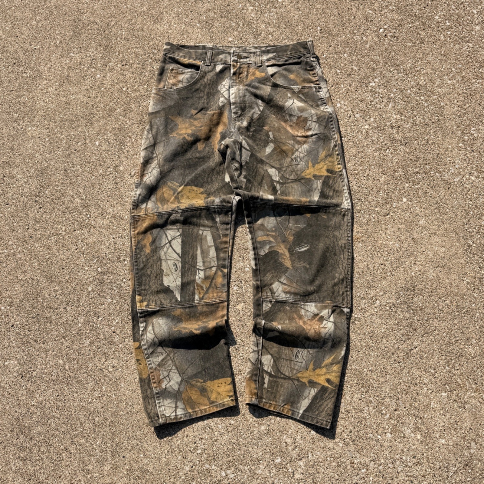 Vintage Wrangler Realtree Camo Jeans 34x32 Brown Excellent Hardwoods Denim Vintage Wrangler Realtree Camo Jeans 34x32 Brown Excellent Hardwoods Denim