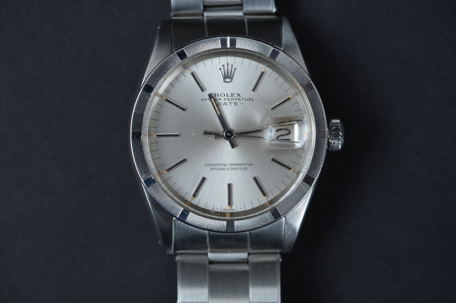 Vintage Rolex Oyster Perpetual Date 1501 34mm Silver Dial Engine Turned Bezel SS