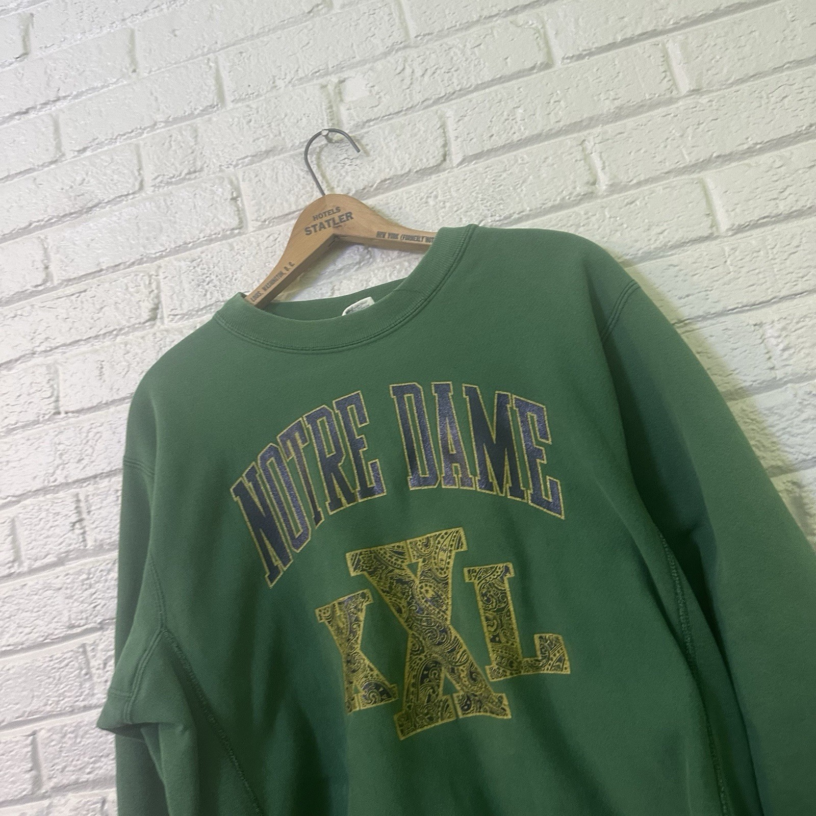 Vintage Crable Sportswear Notre Dame Sweatshirt Mens Large Green Pullover Vintage Crable Sportswear Notre Dame Sweatshirt Mens Large Green Pullover